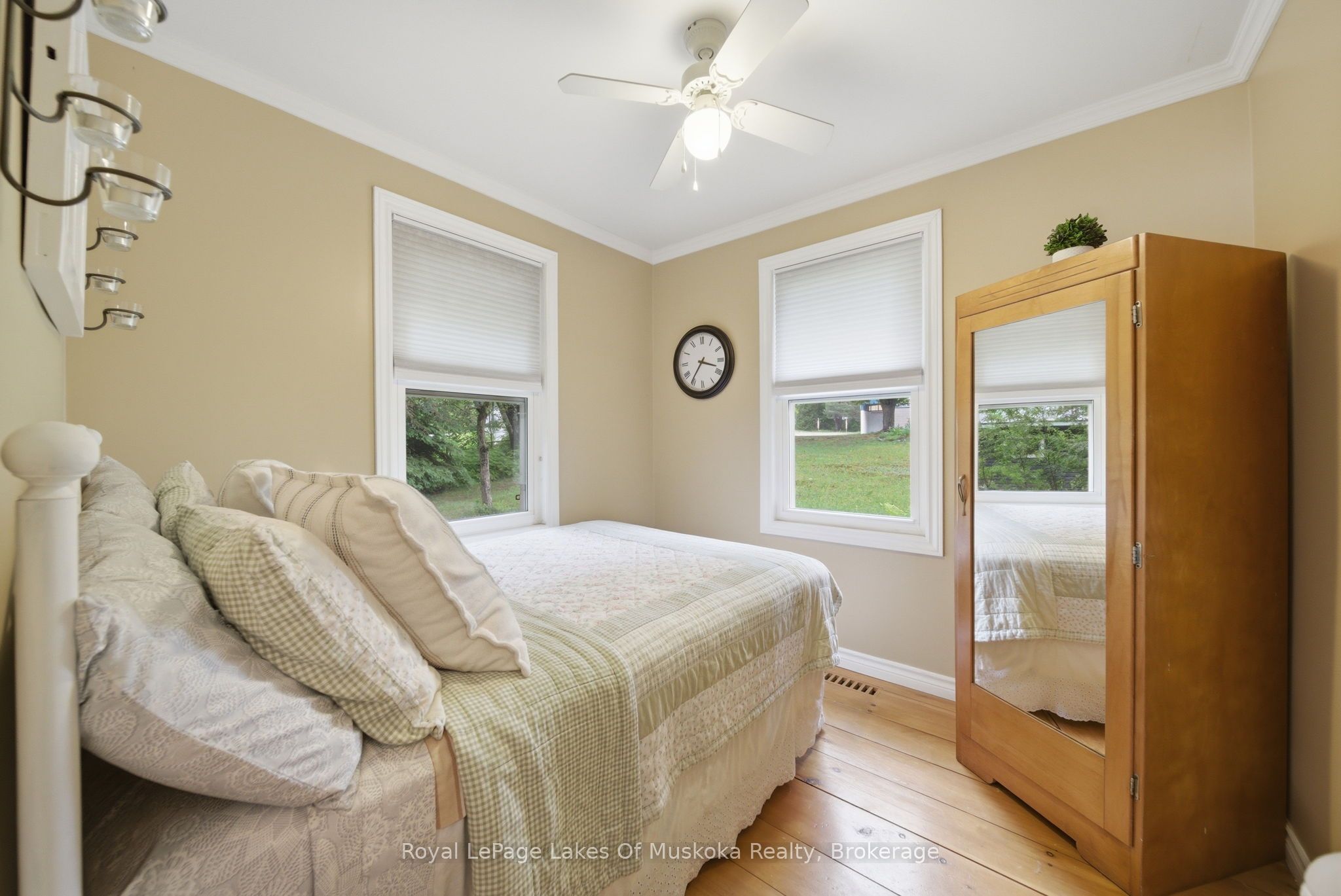 11 Carol Street W Property Photo 25
