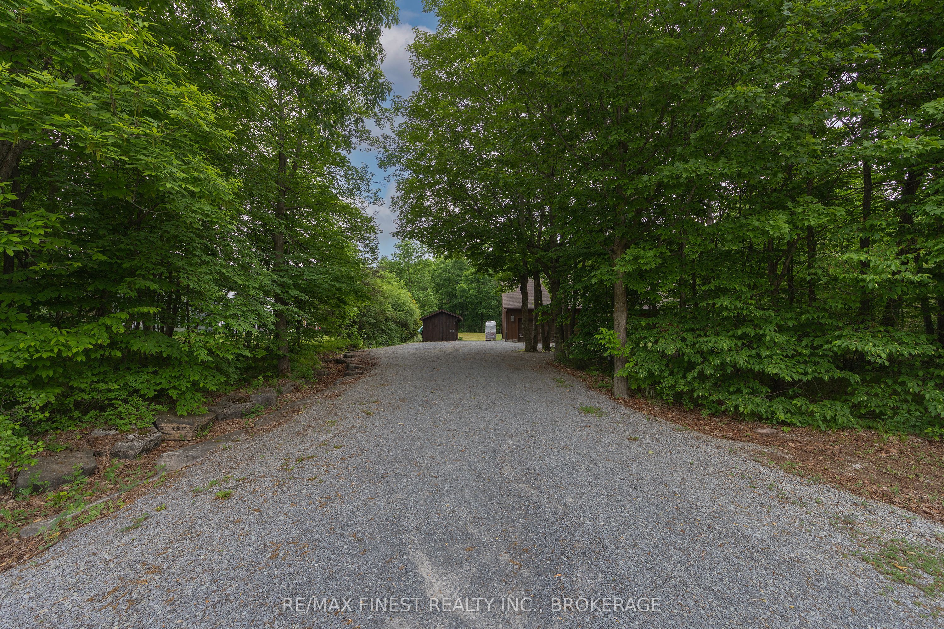 3886 Holmes Road Property Photo 4