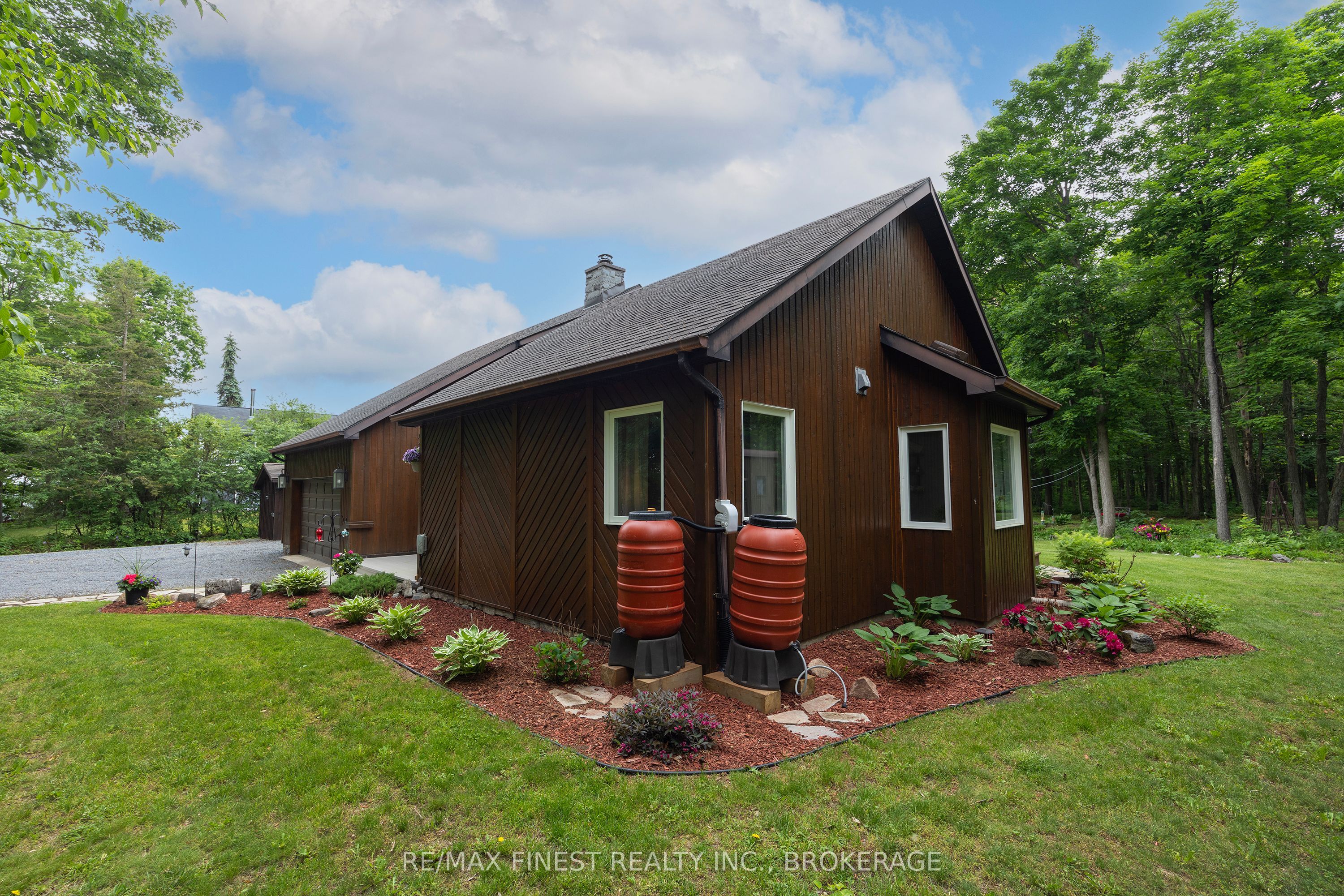 3886 Holmes Road Property Photo 7