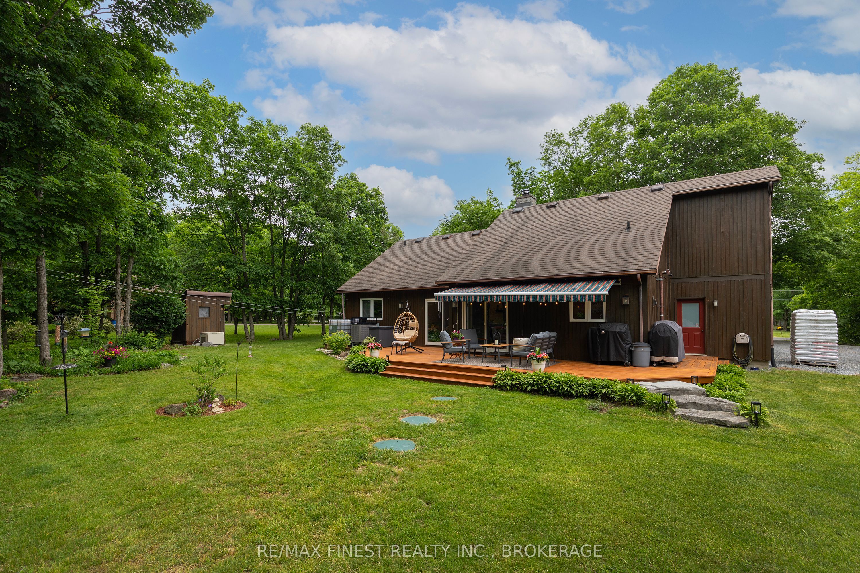 3886 Holmes Road Property Photo 9