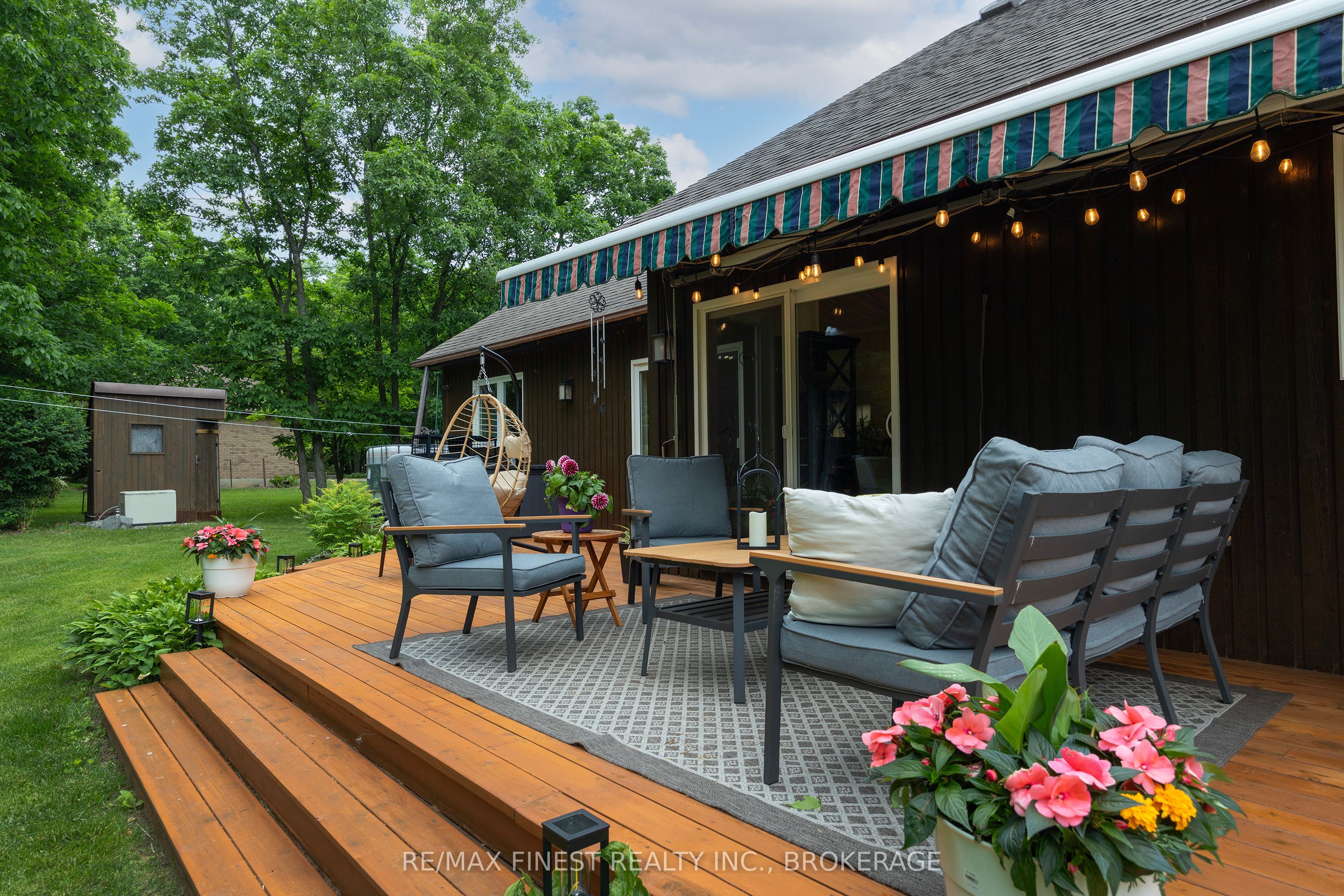 3886 Holmes Road Property Photo 11