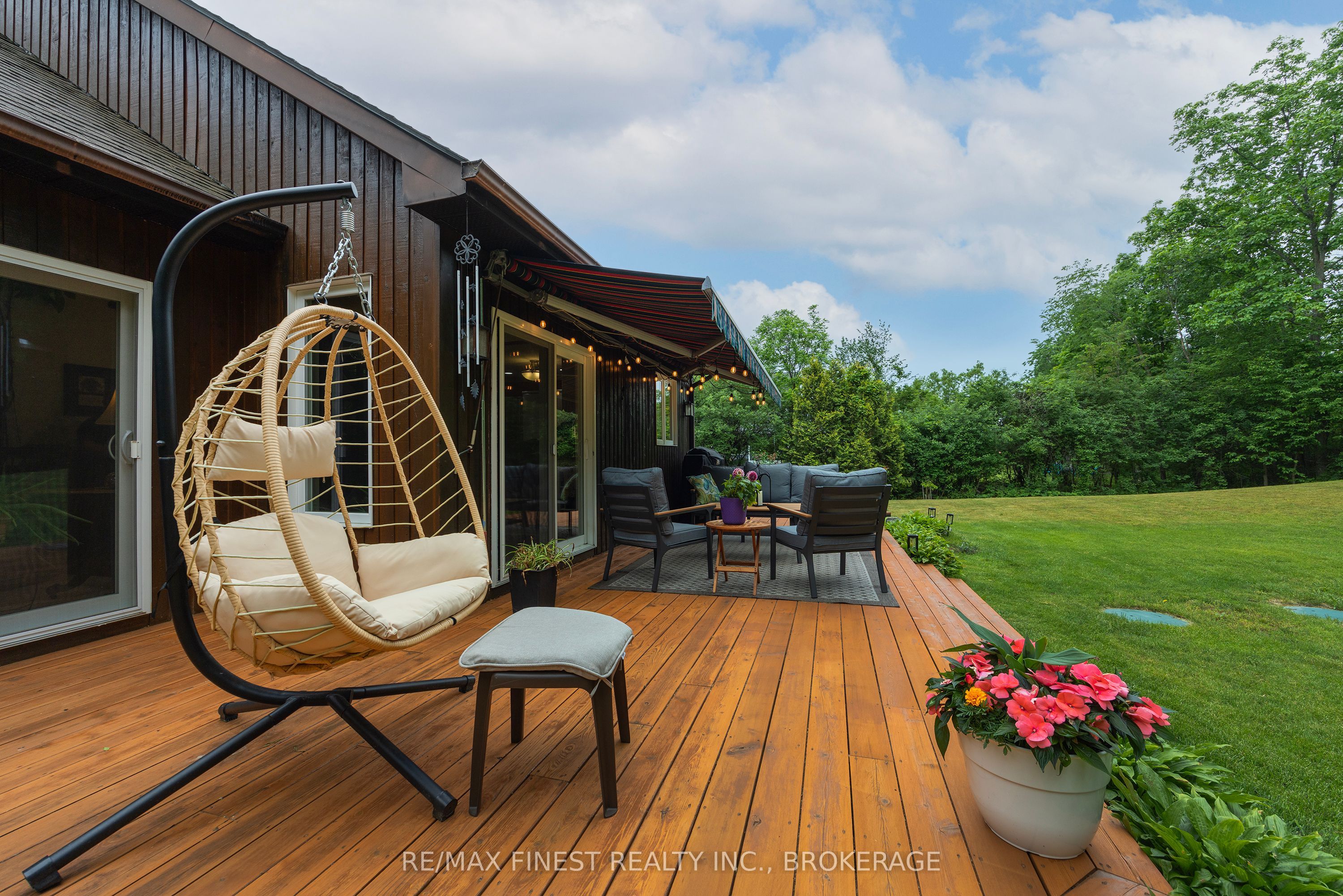 3886 Holmes Road Property Photo 12