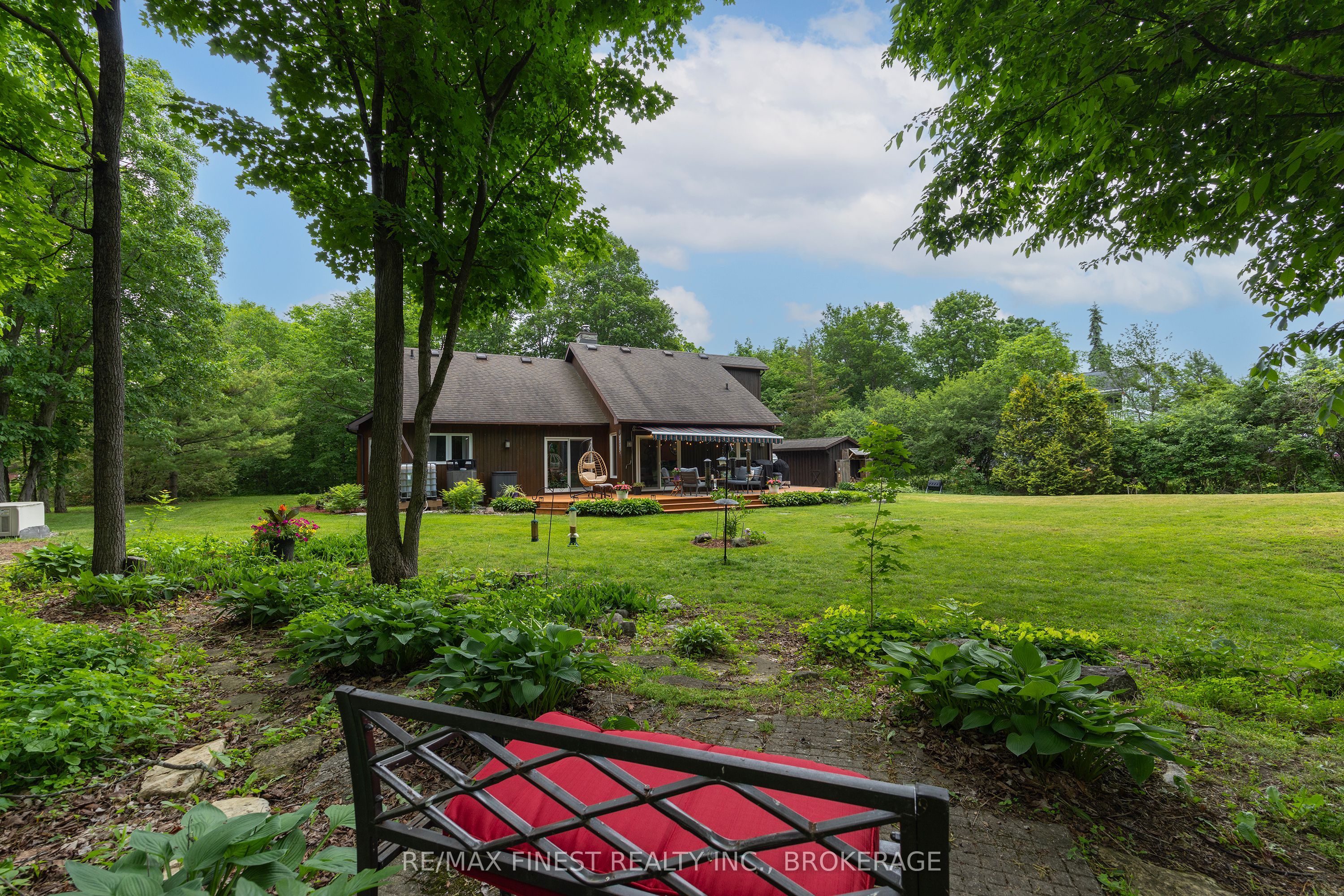 3886 Holmes Road Property Photo 17