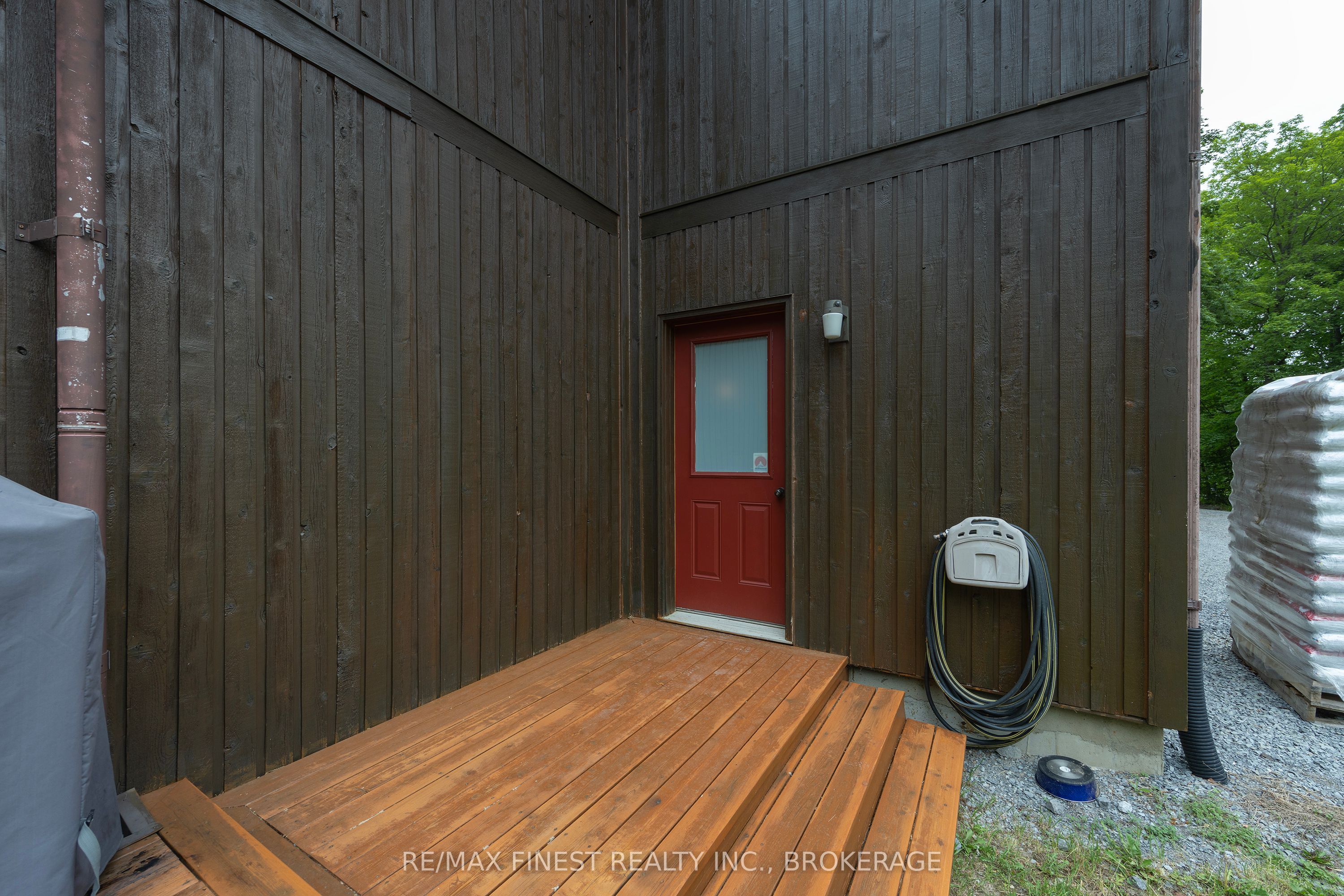 3886 Holmes Road Property Photo 18