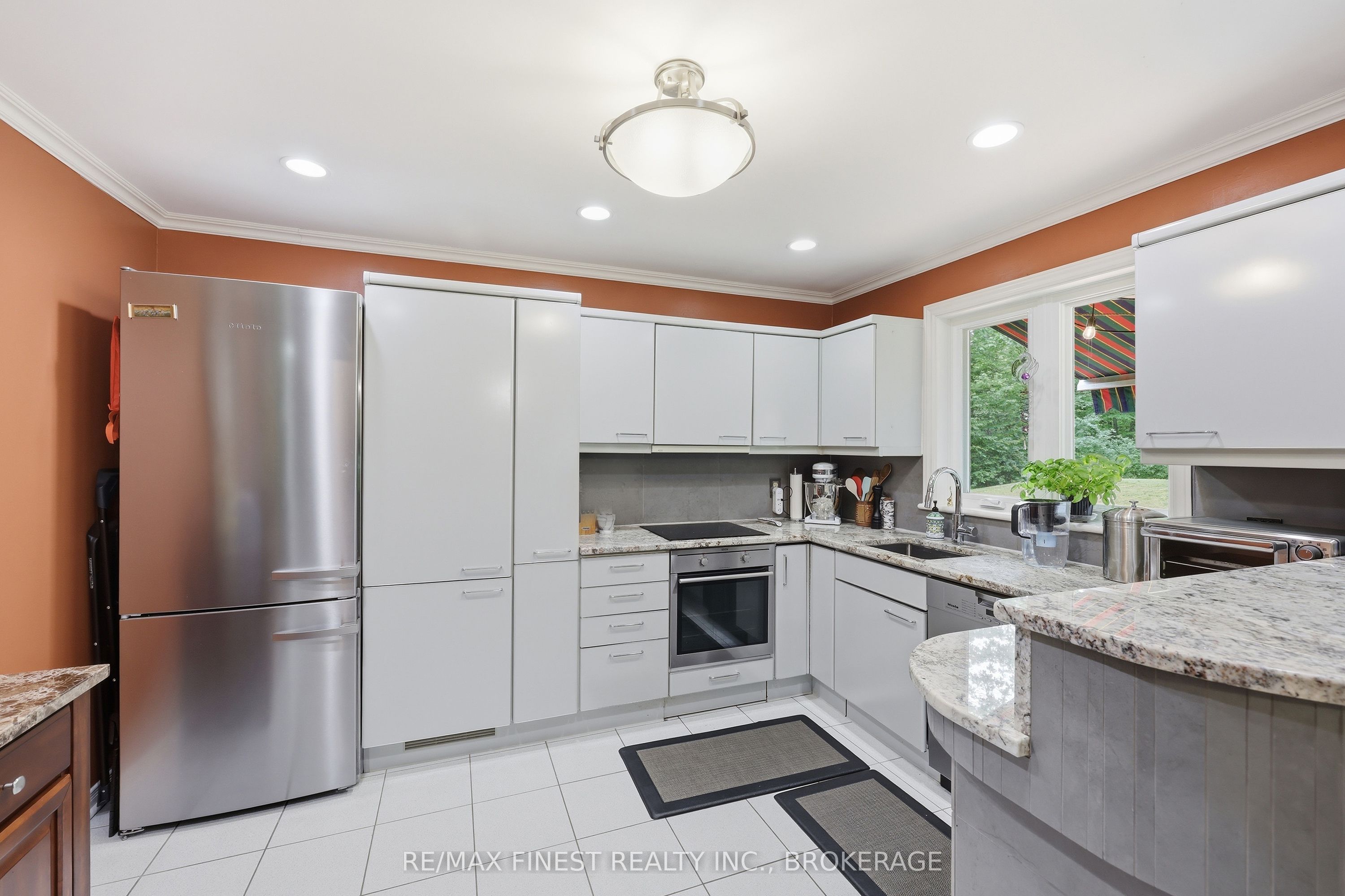 3886 Holmes Road Property Photo 27