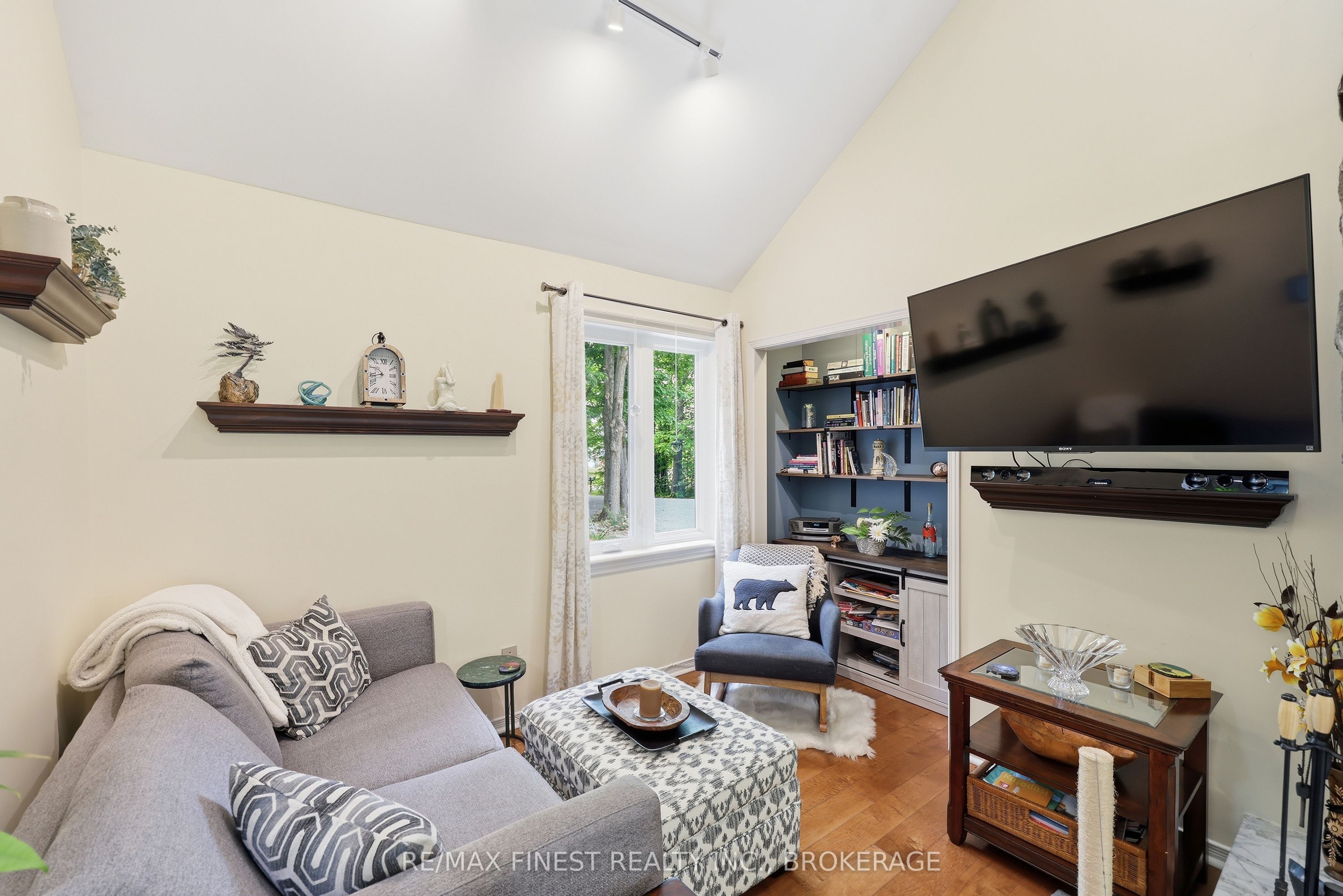 3886 Holmes Road Property Photo 34