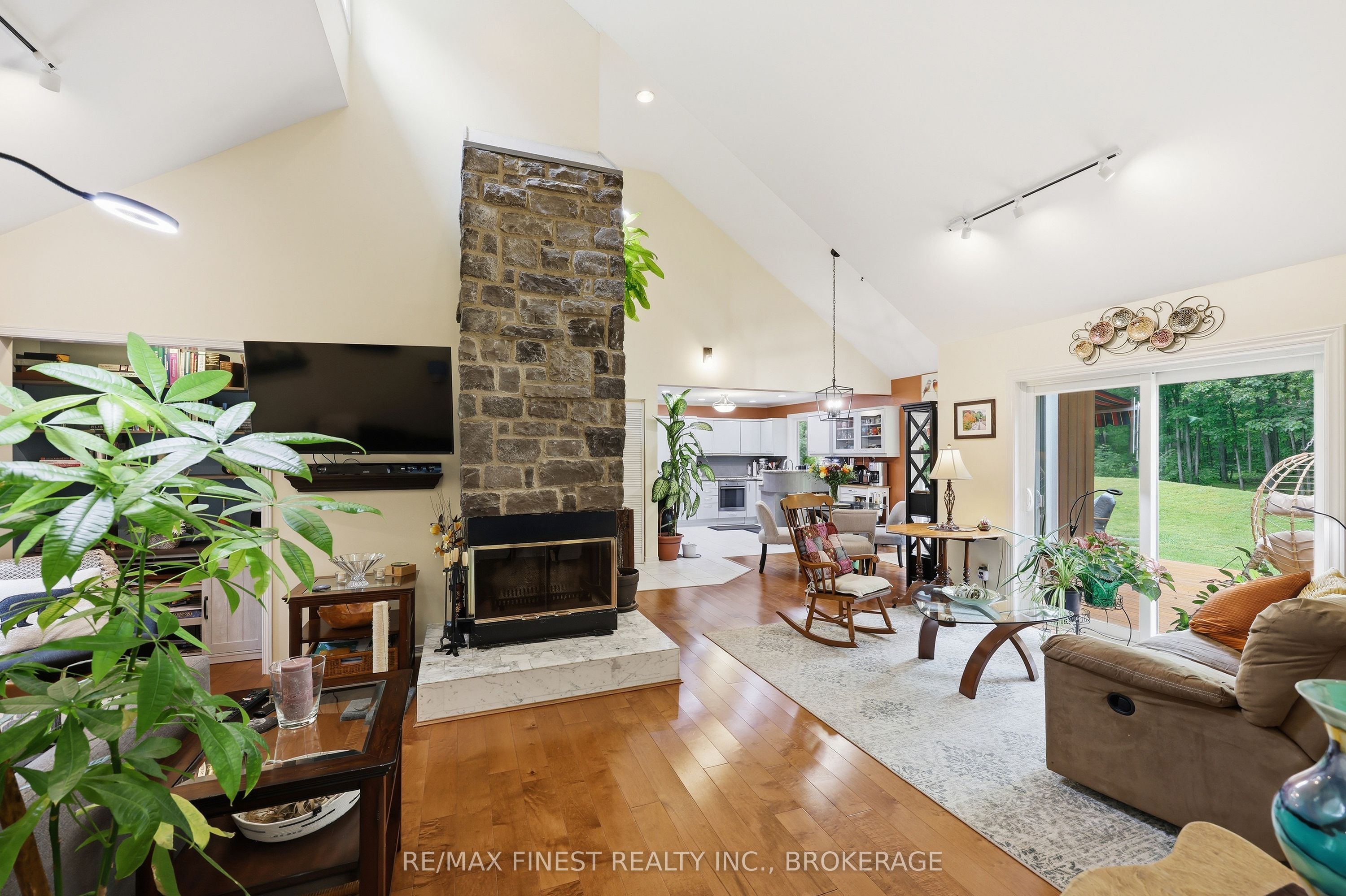 3886 Holmes Road Property Photo 35