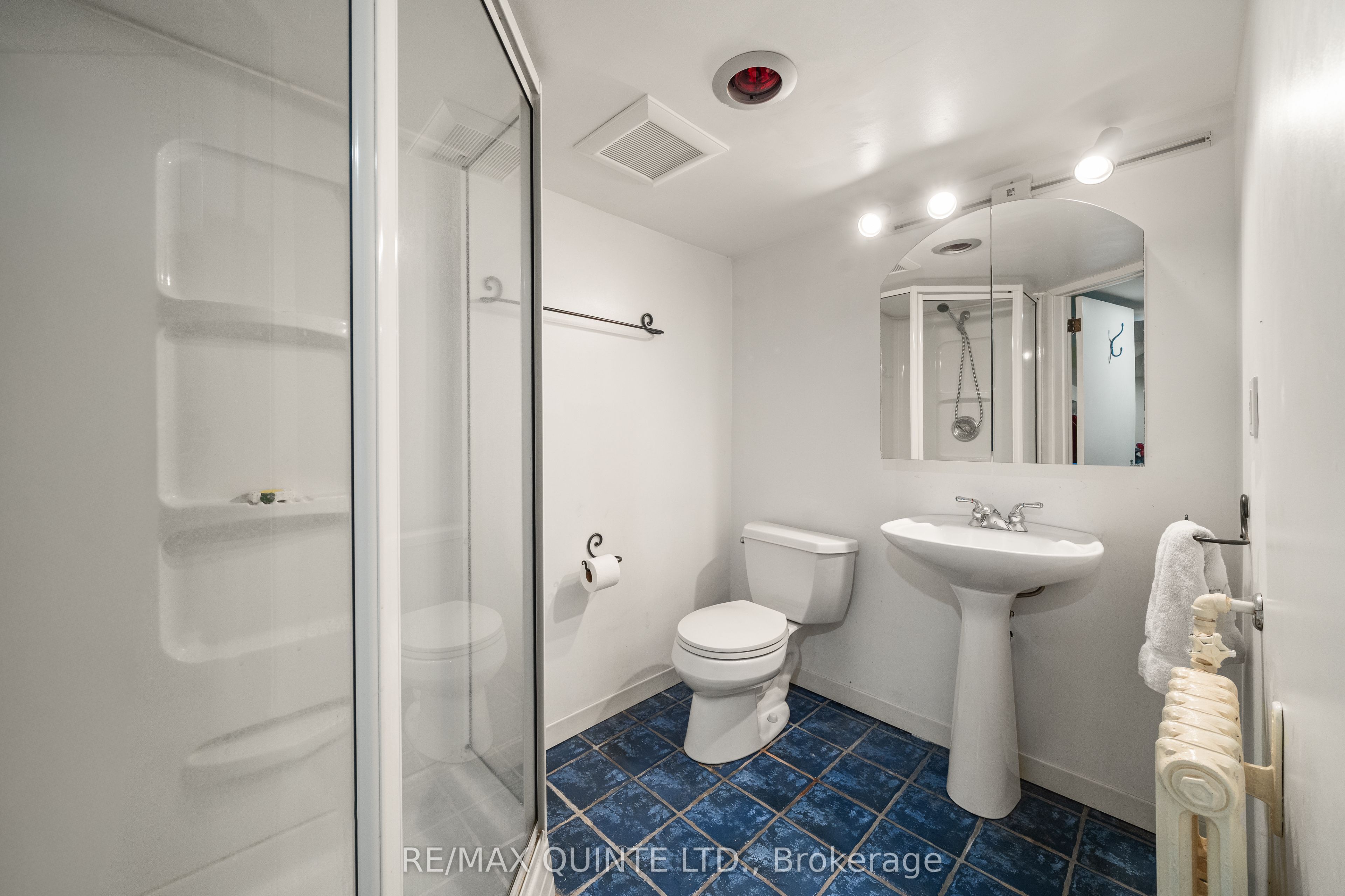 126 Dufferin Avenue Property Photo 38