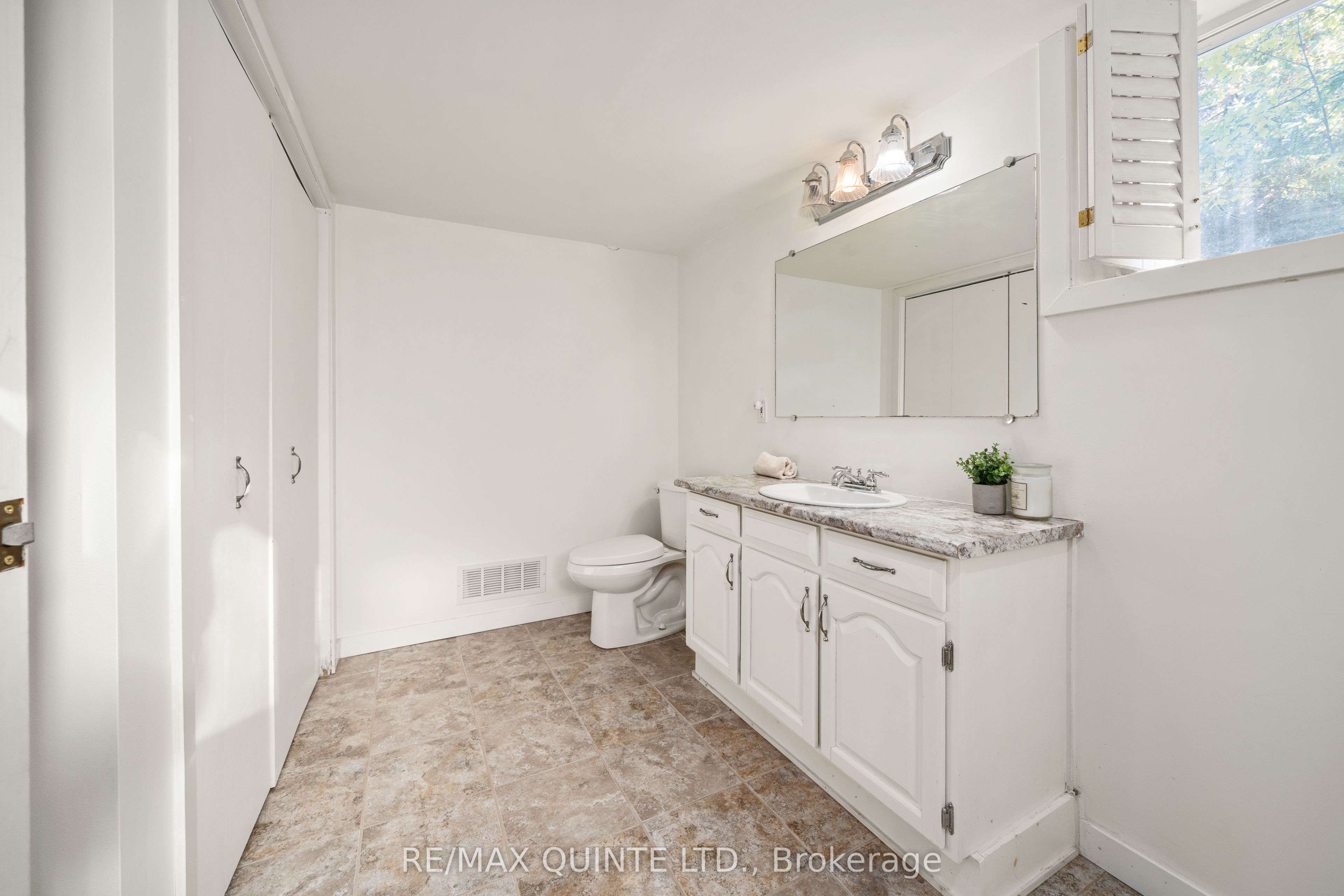 126 Dufferin Avenue Property Photo 40
