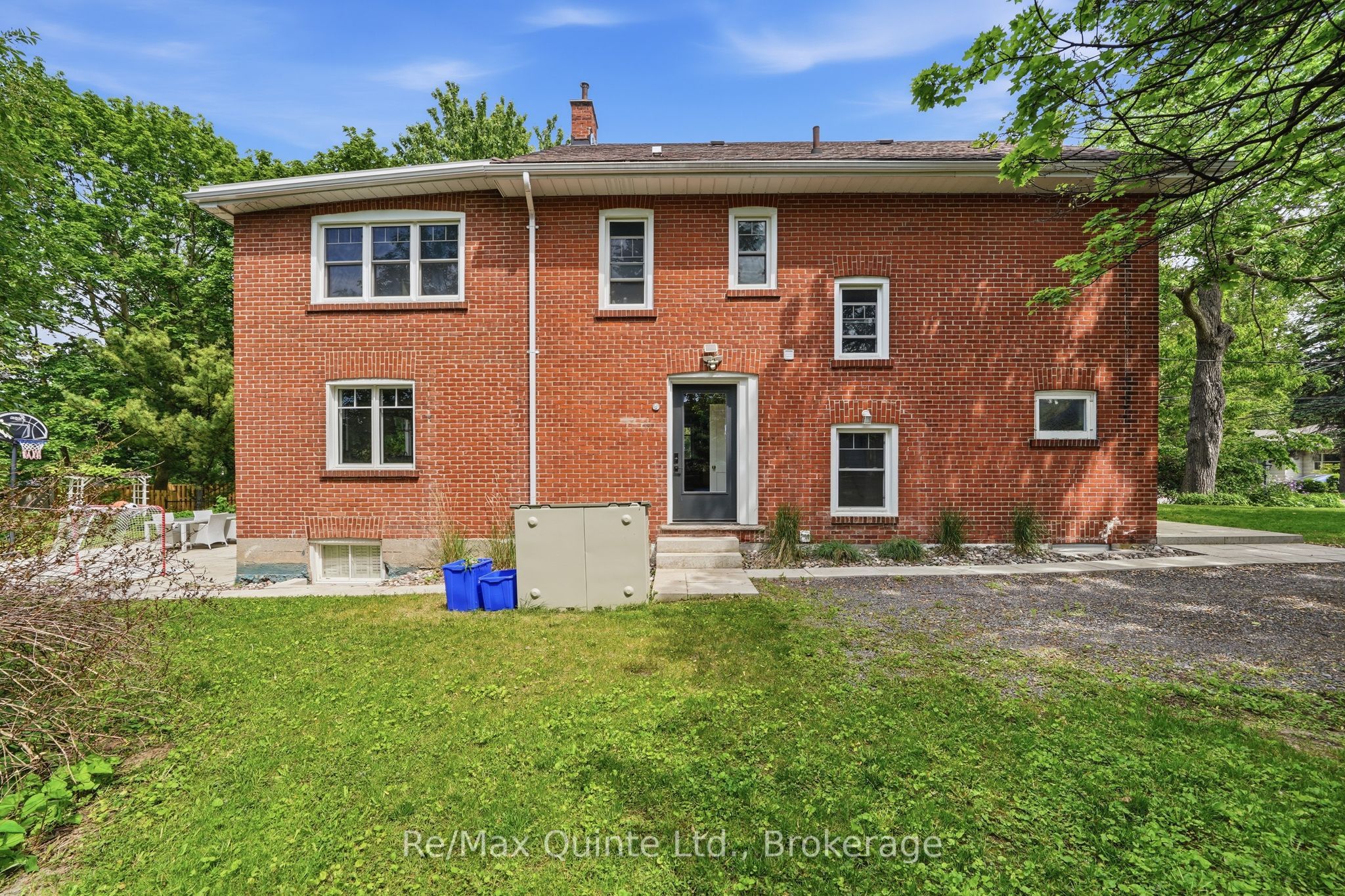 126 Dufferin Avenue Property Photo 45