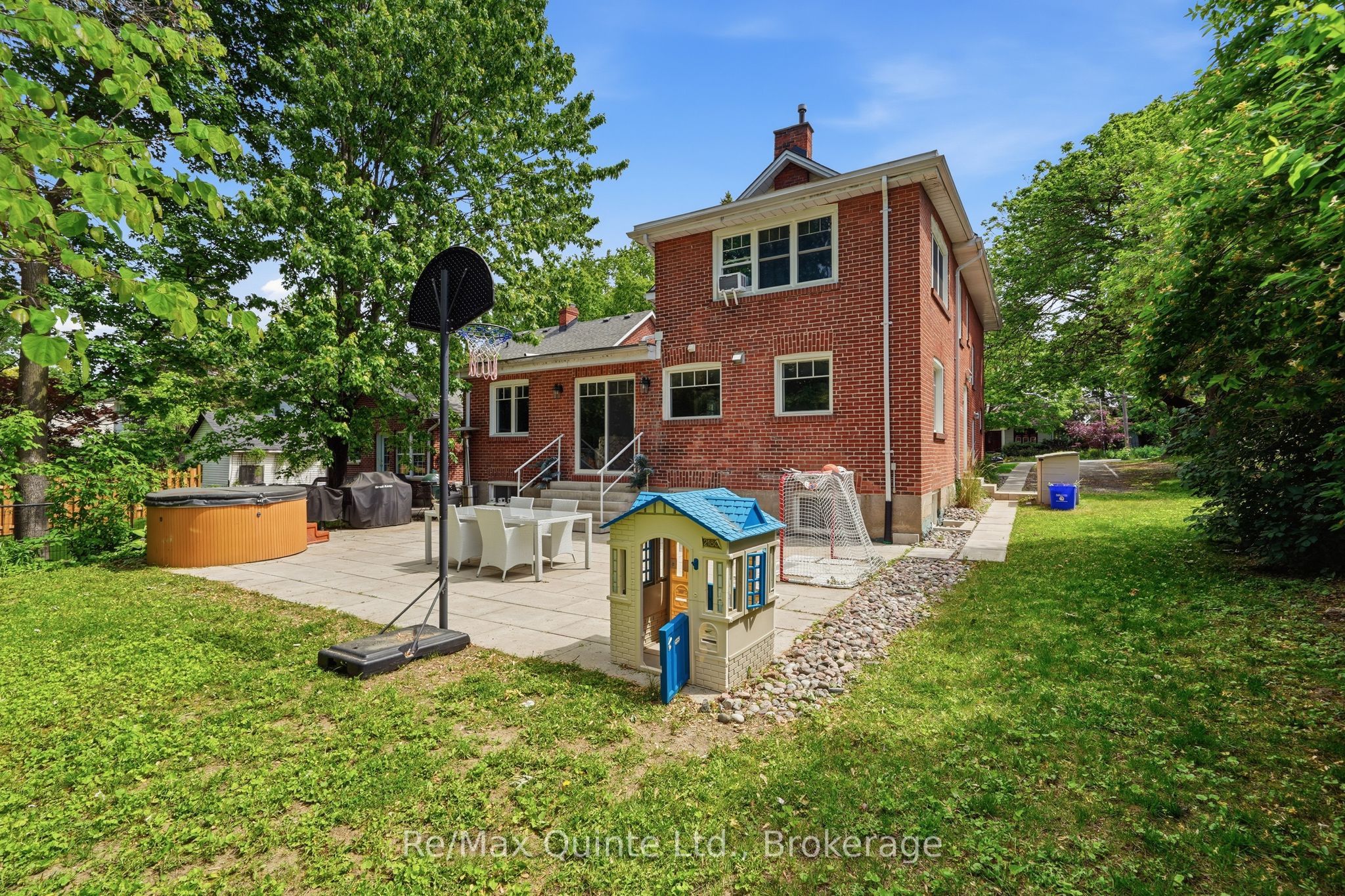 126 Dufferin Avenue Property Photo 46