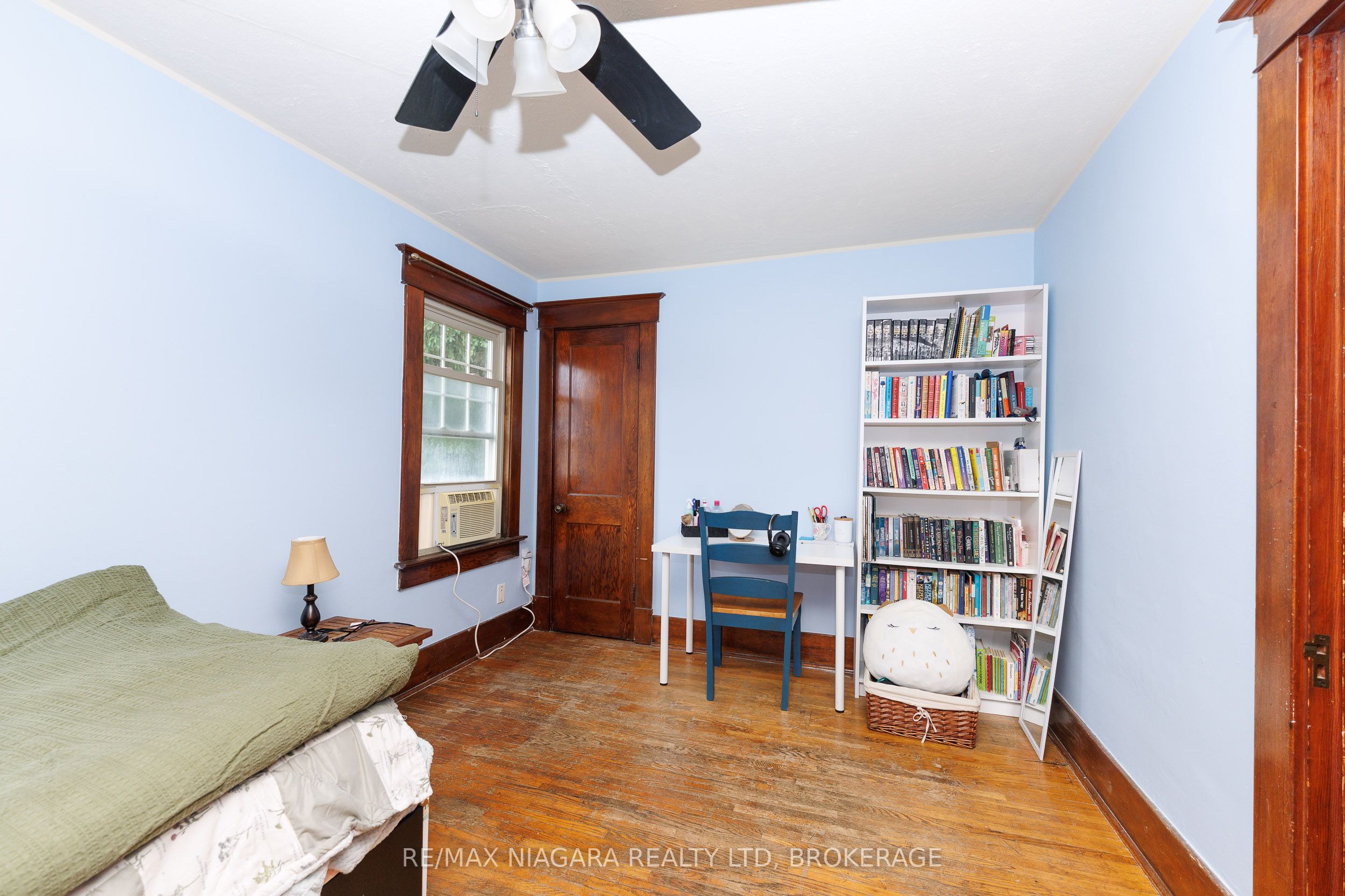 4864 Simcoe Street Property Photo 18