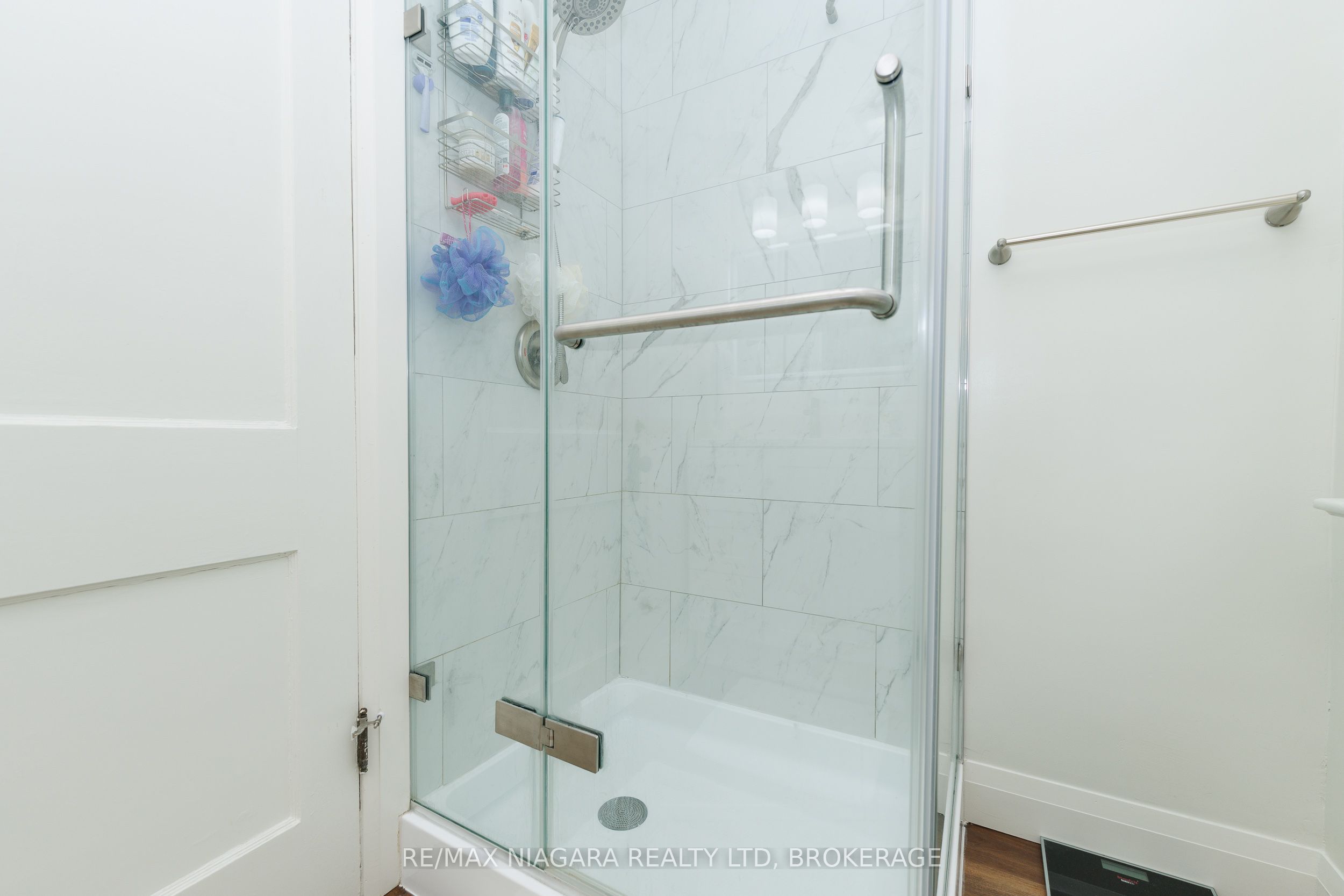 4864 Simcoe Street Property Photo 20