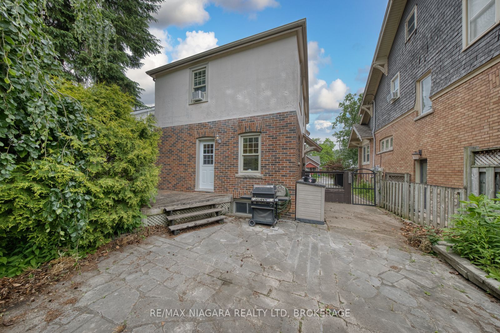 4864 Simcoe Street Property Photo 26