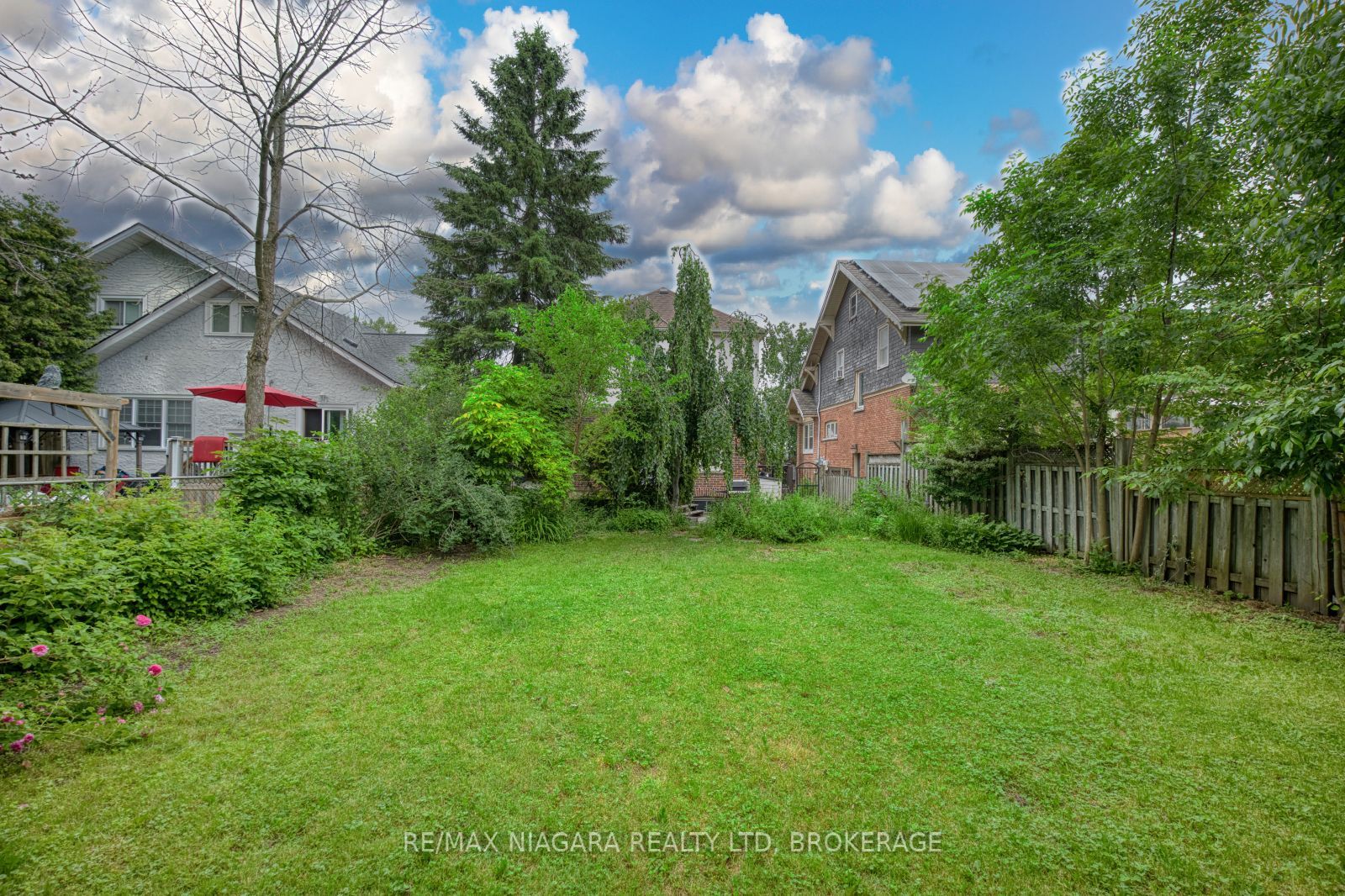 4864 Simcoe Street Property Photo 27