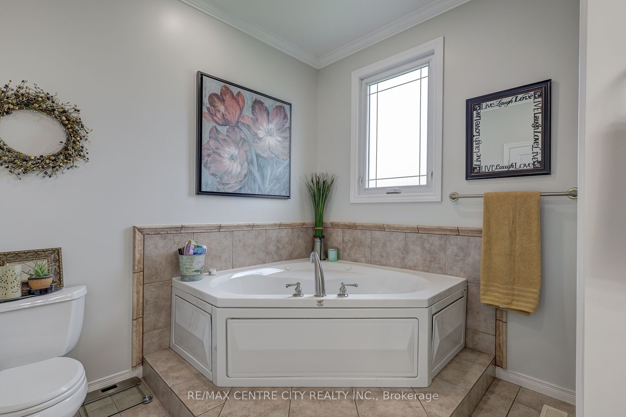 9538 Tower Road Property Photo 37