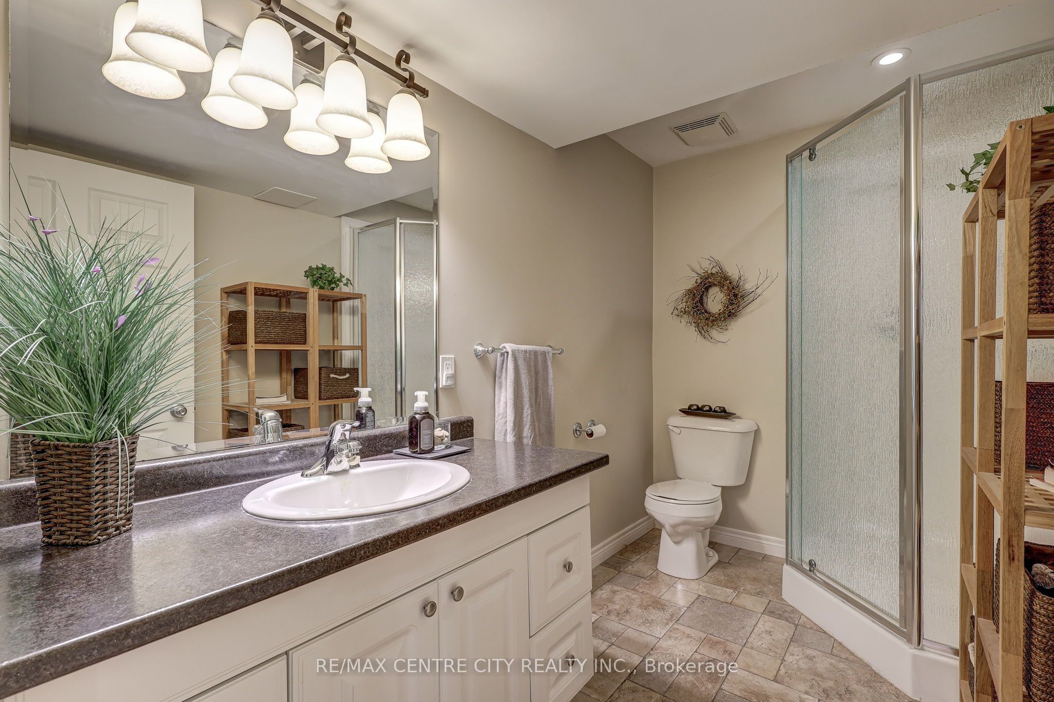 9538 Tower Road Property Photo 48