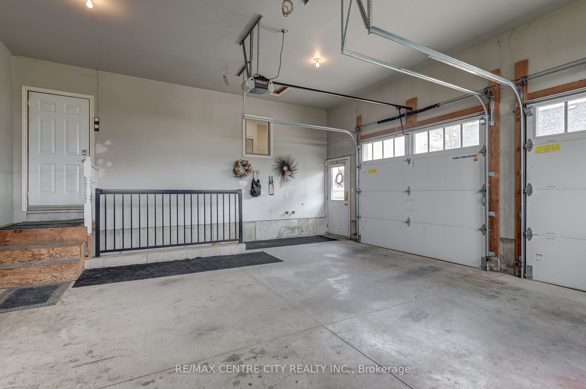 9538 Tower Road Property Photo 49