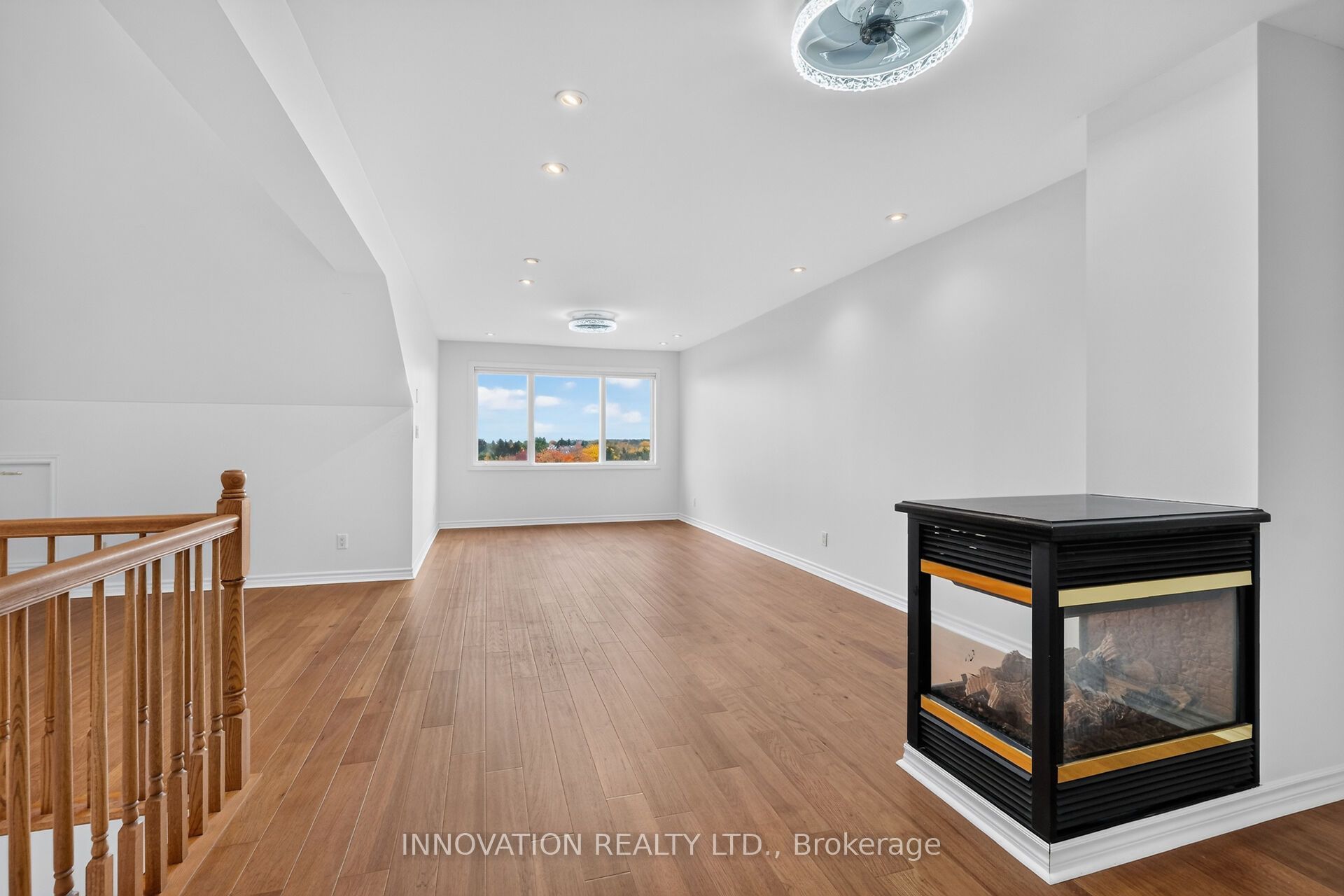 150 Robson Court 2c Property Photo 33