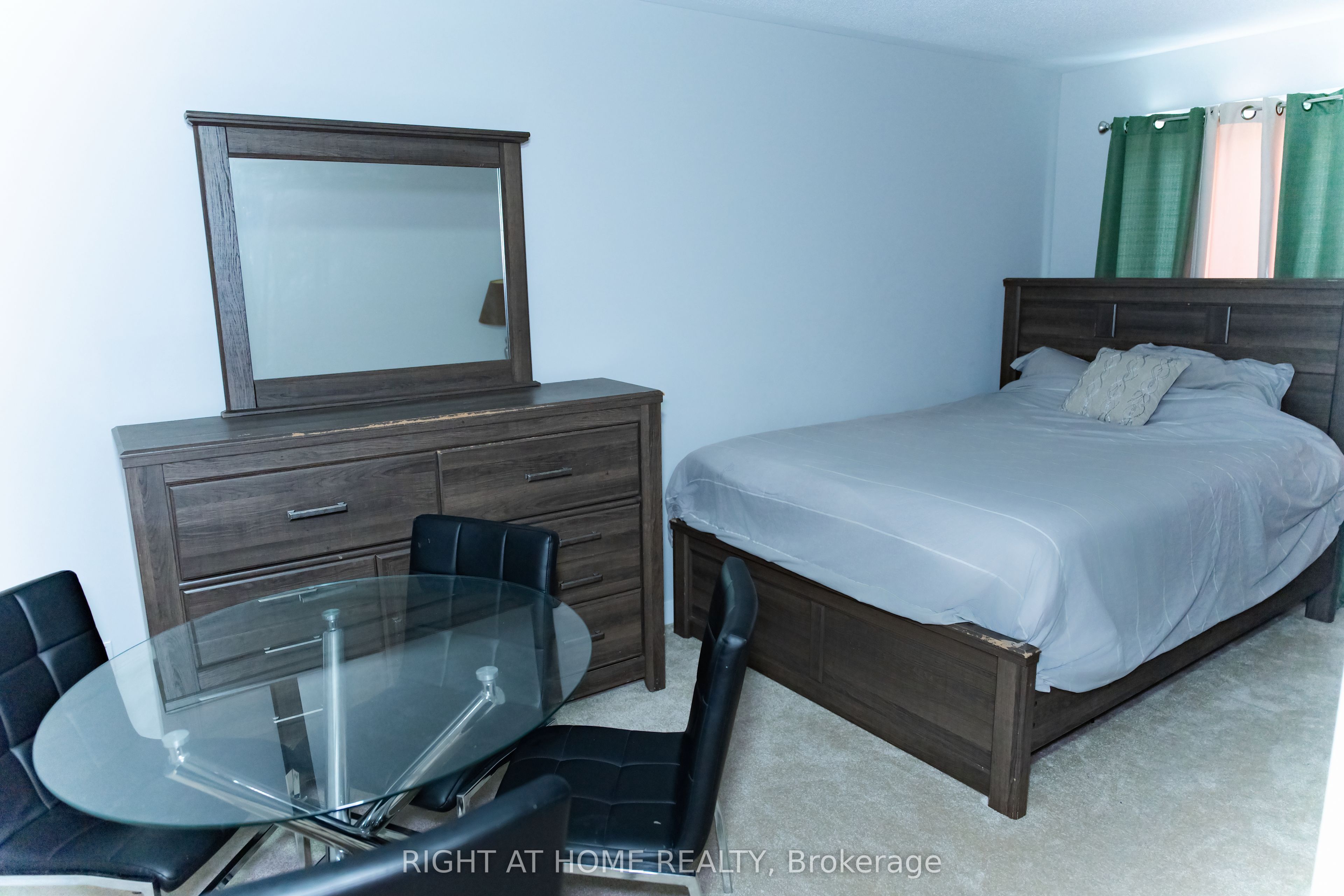 76 Kindred Row Property Photo 12