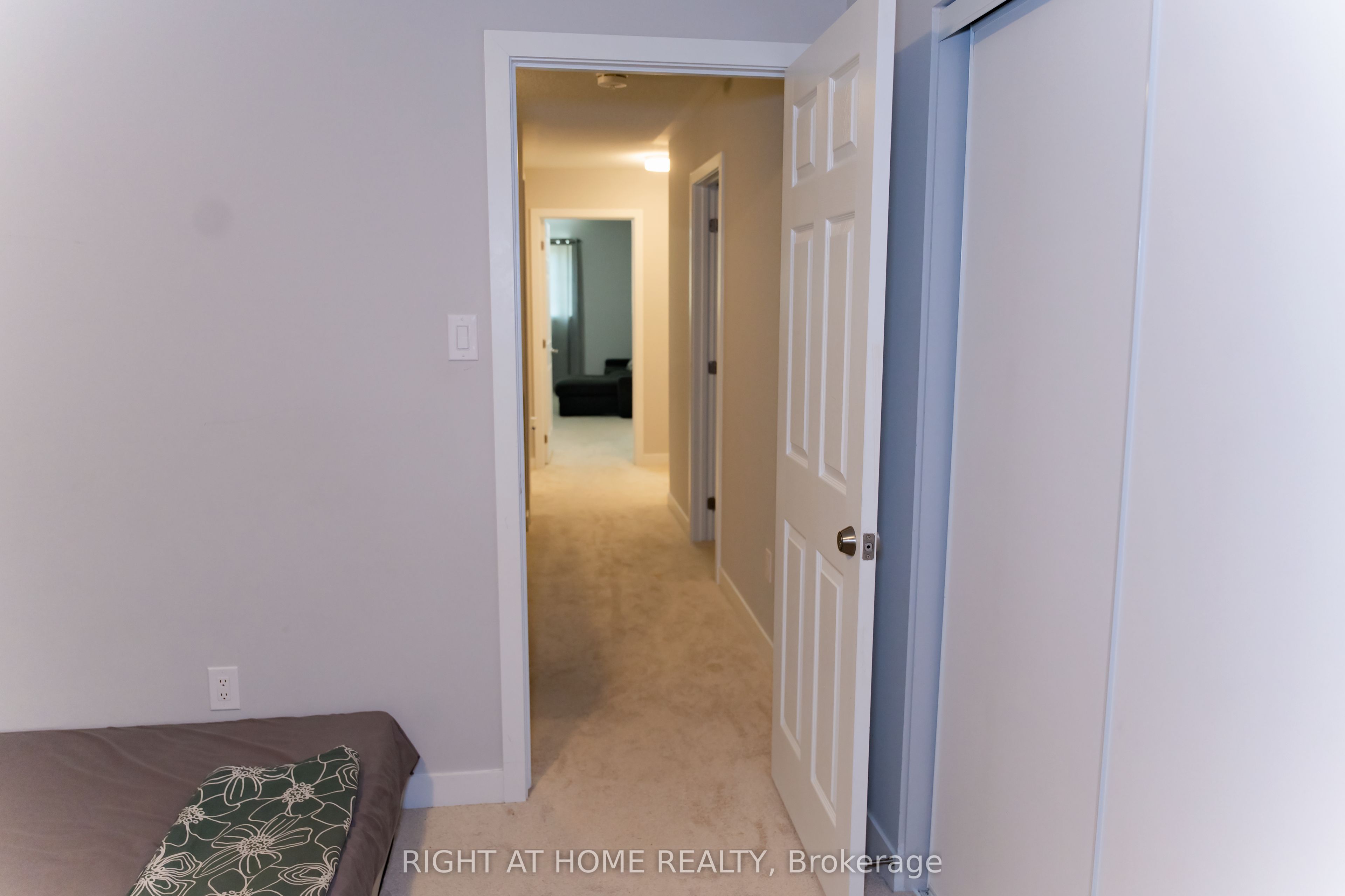 76 Kindred Row Property Photo 16