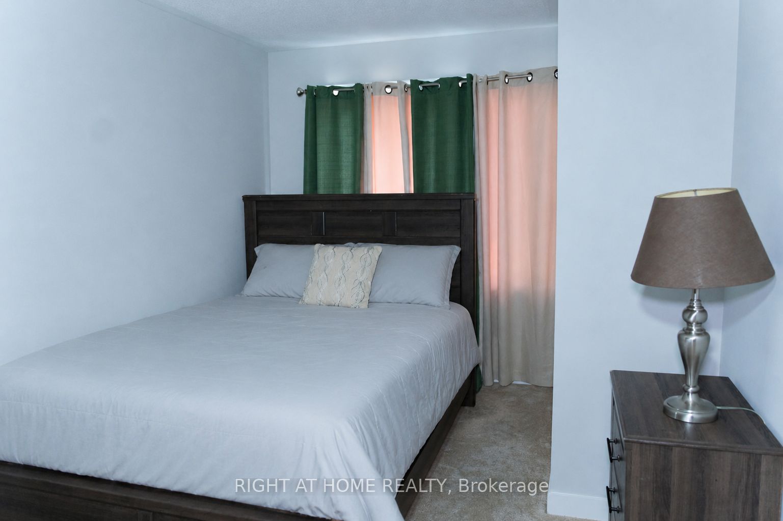 76 Kindred Row Property Photo 39