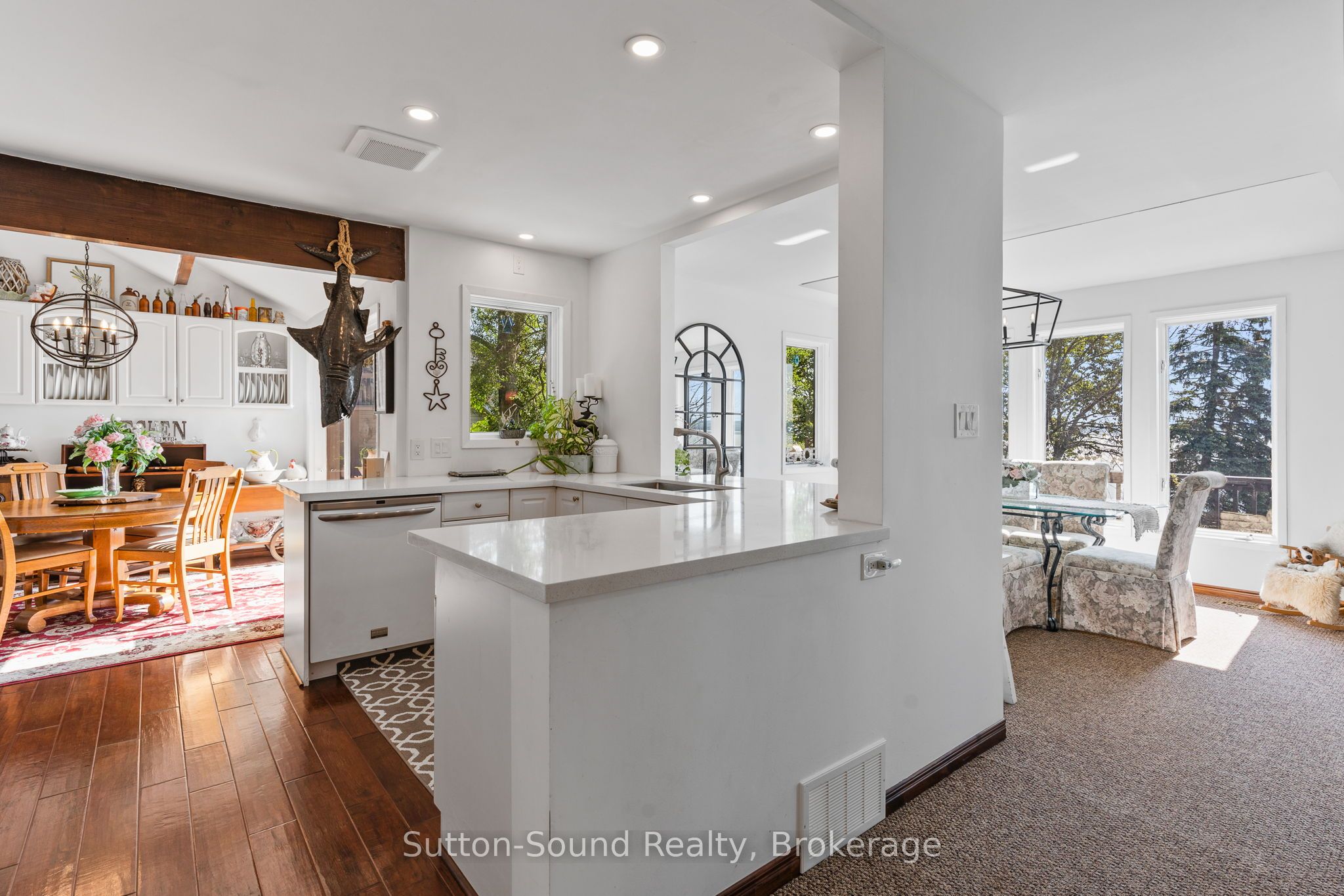 427 Balmy Beach Road Property Photo 14