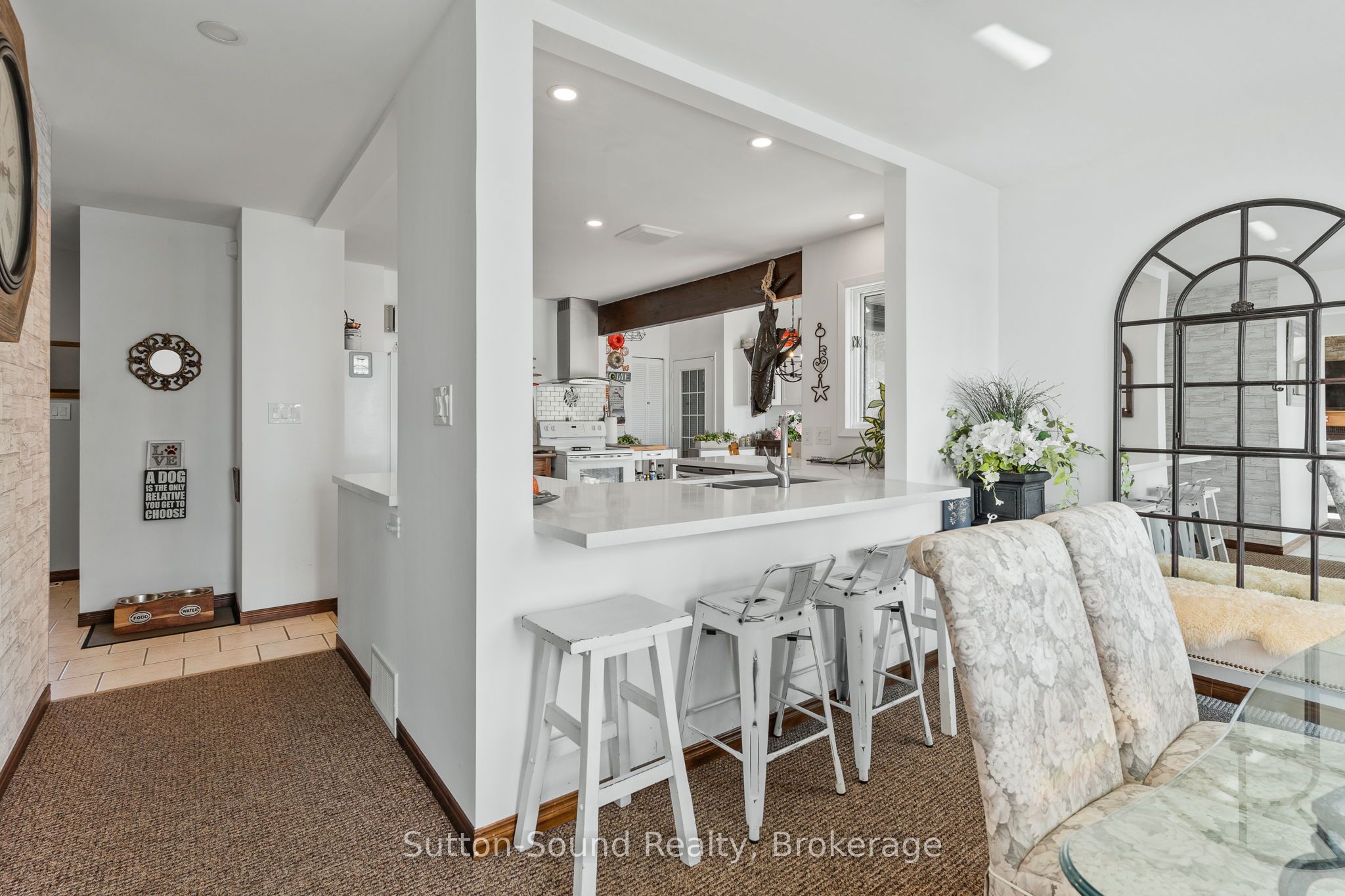 427 Balmy Beach Road Property Photo 22