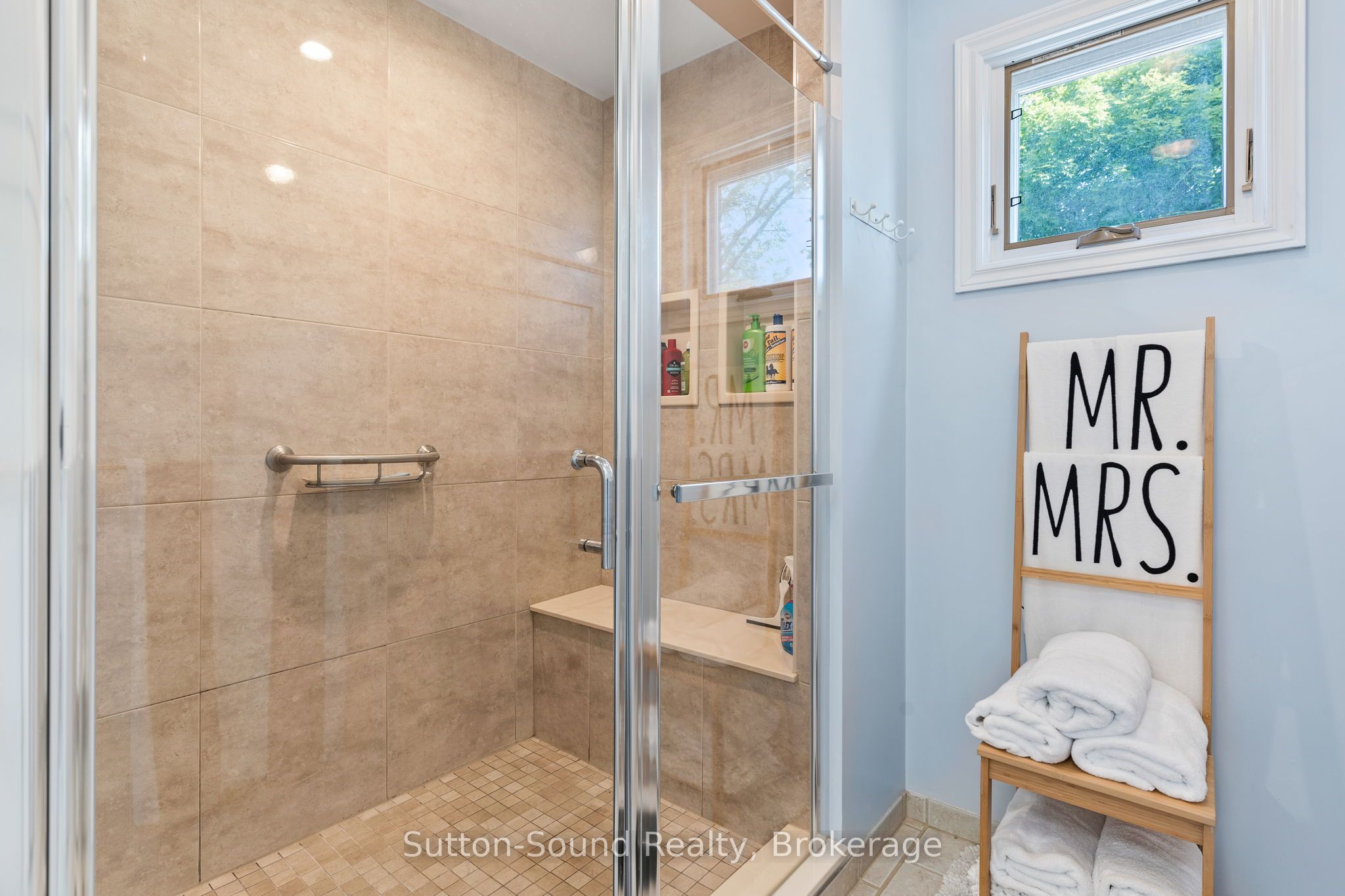 427 Balmy Beach Road Property Photo 33