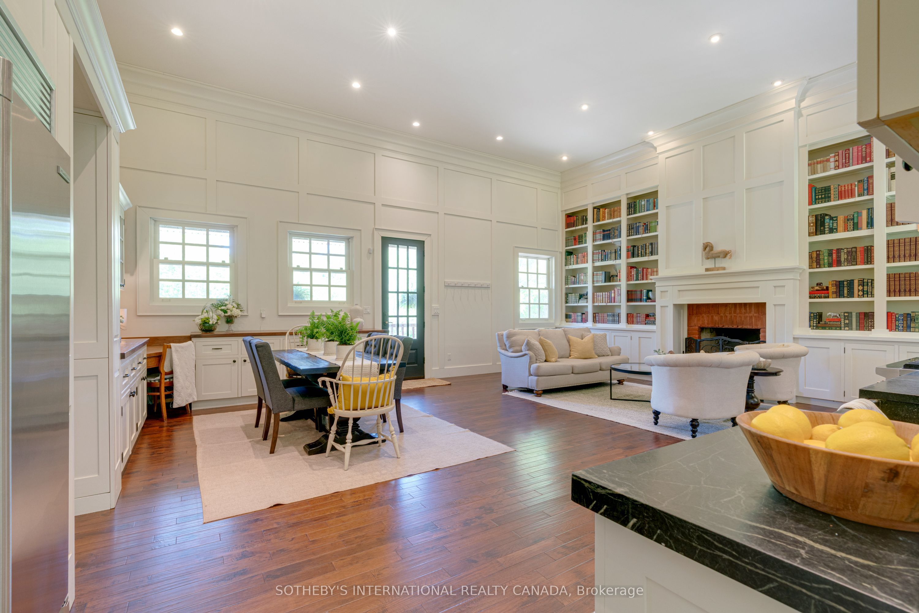 2877 Mcsherry Lane Property Photo 10