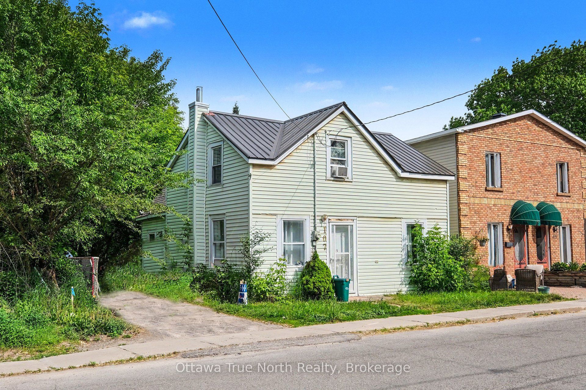 107 E Oxford Street E Property Photo 4