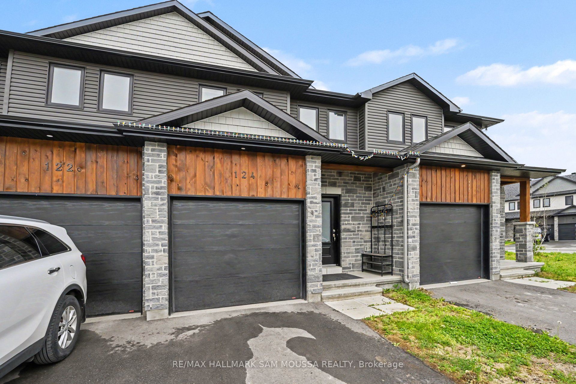 124 Dowdall Circle Property Photo 1