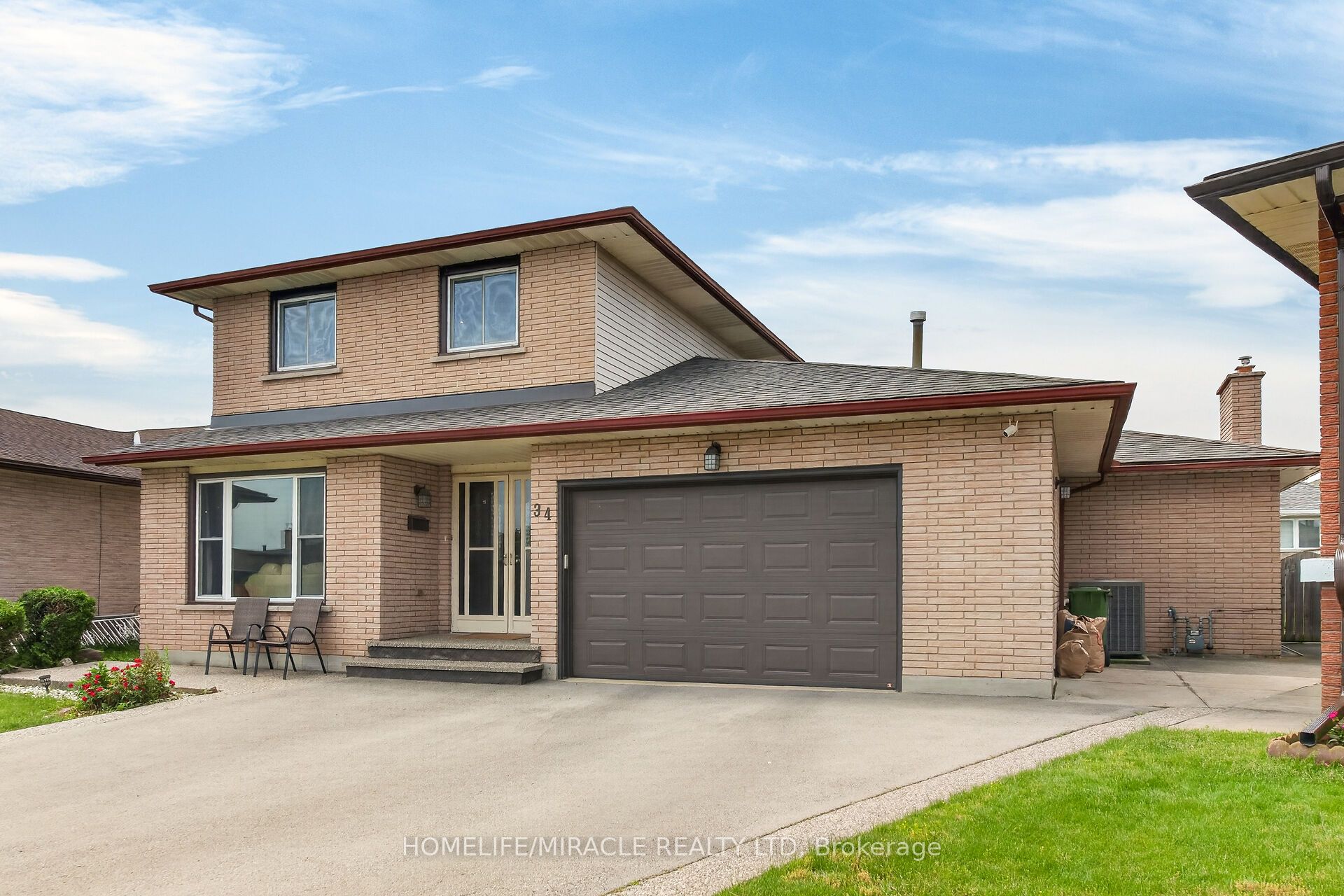 34 Capri Crescent Property Photo 1