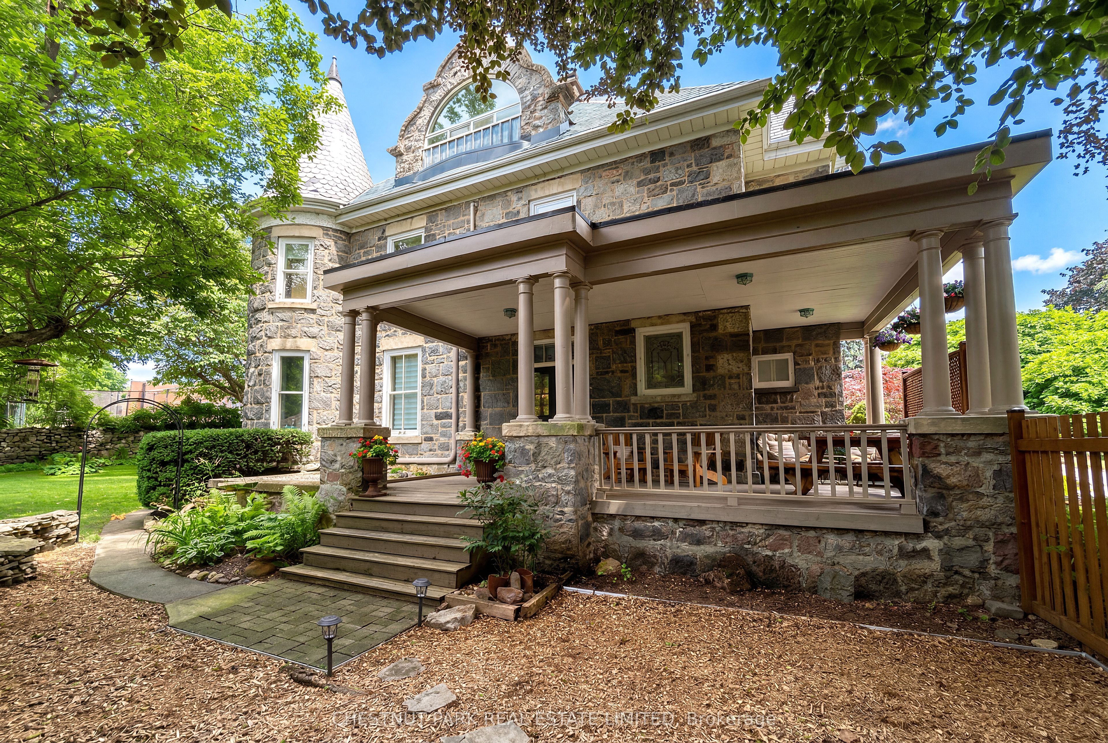 54 Bruce Street Property Photo 1