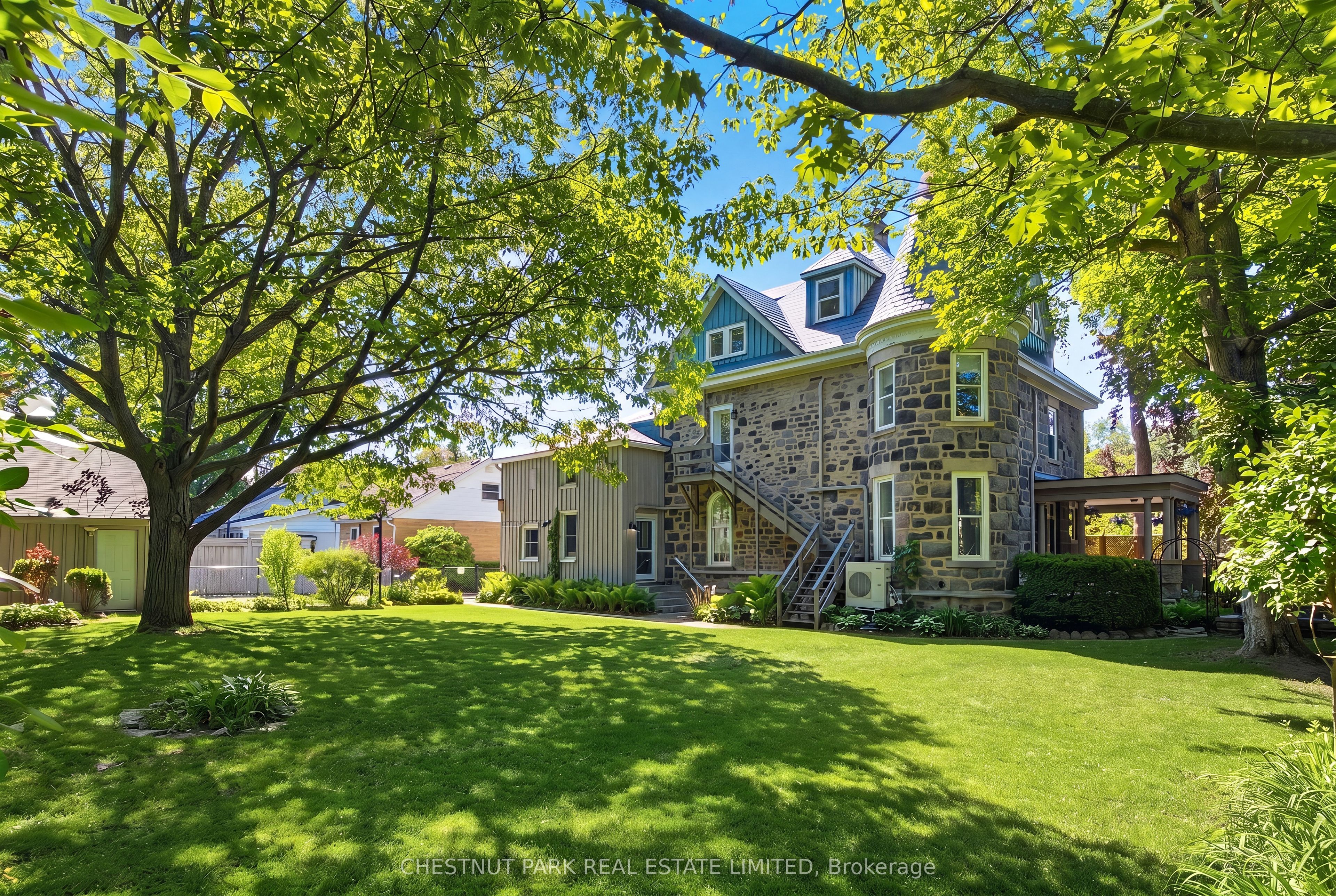 54 Bruce Street Property Photo 43