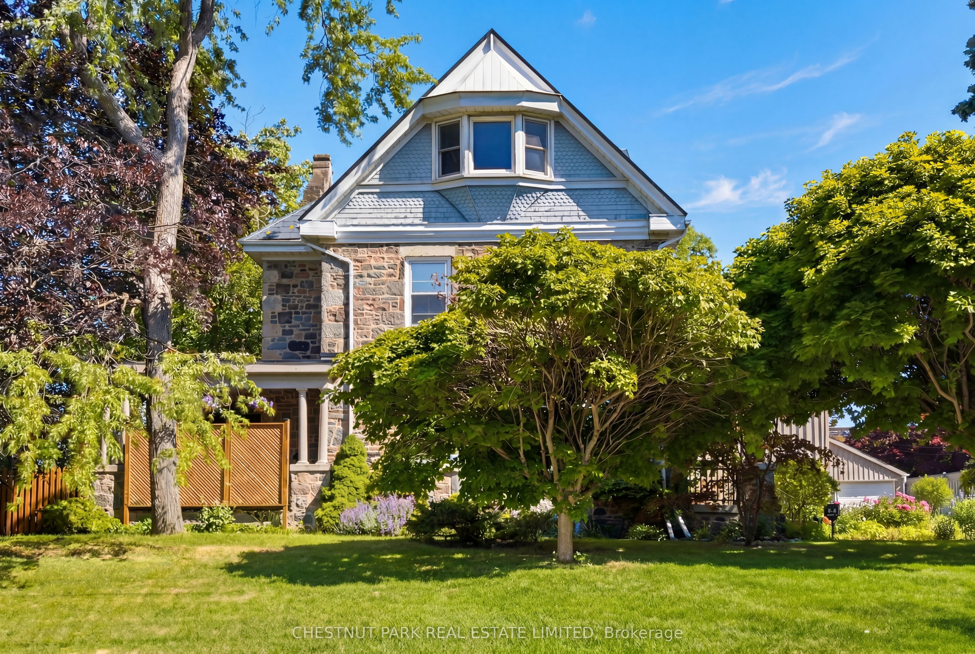 54 Bruce Street Property Photo 45