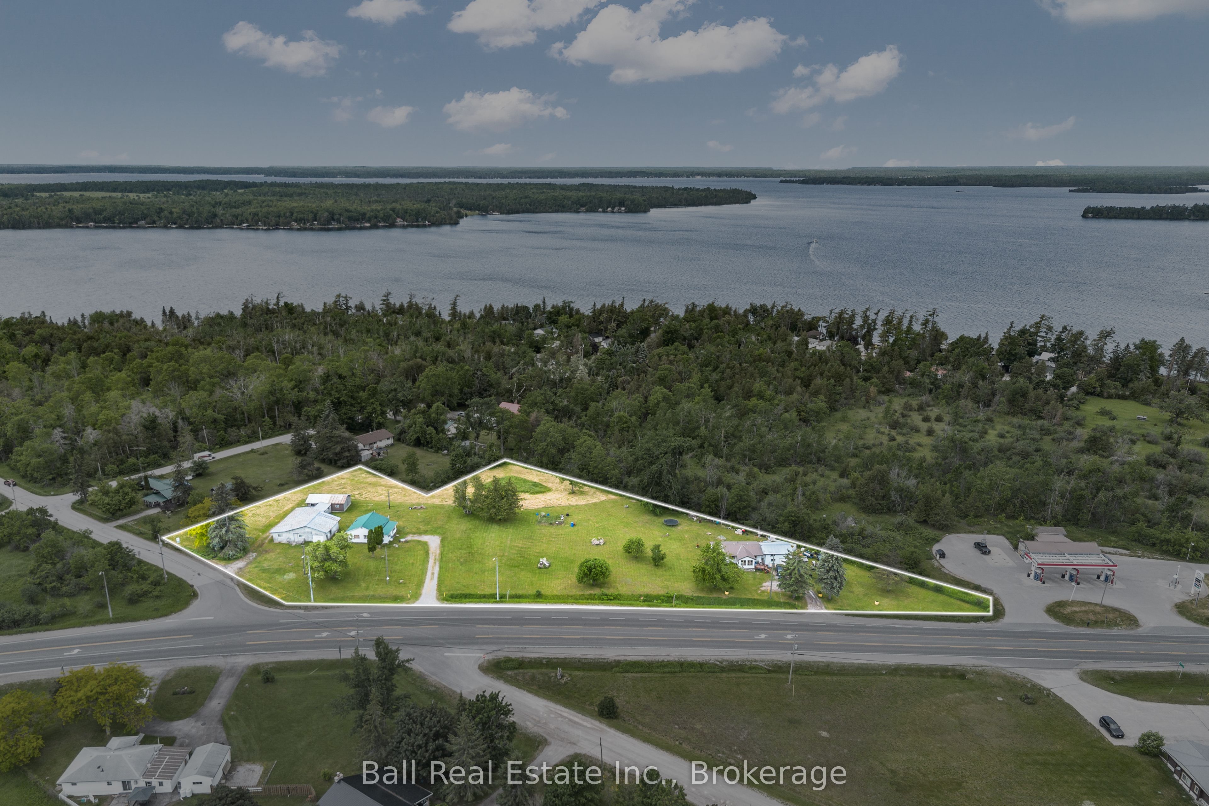 5641 Highway 35 Property Photo 1