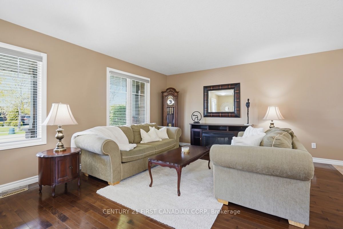 30 Pear Tree Avenue Property Photo 10