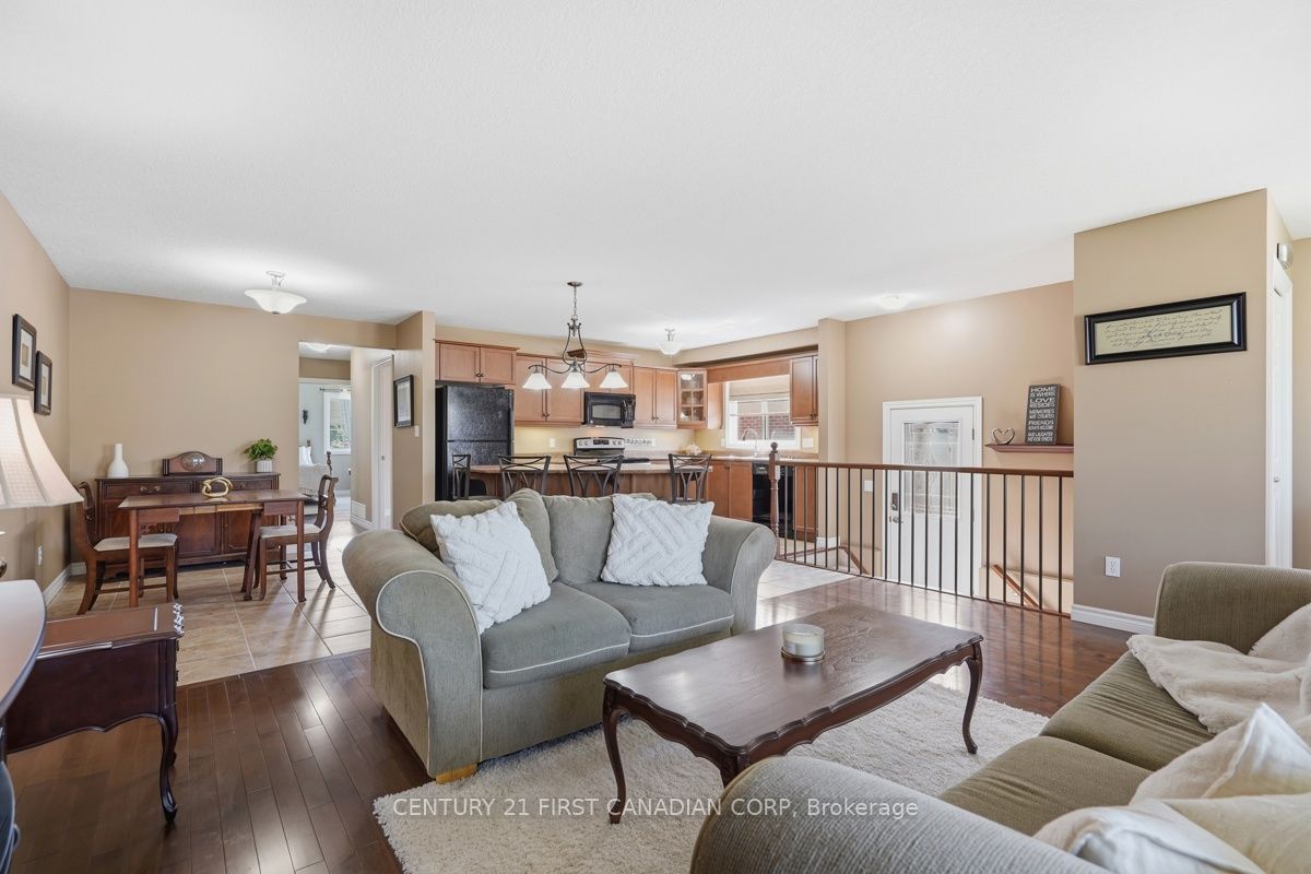 30 Pear Tree Avenue Property Photo 12