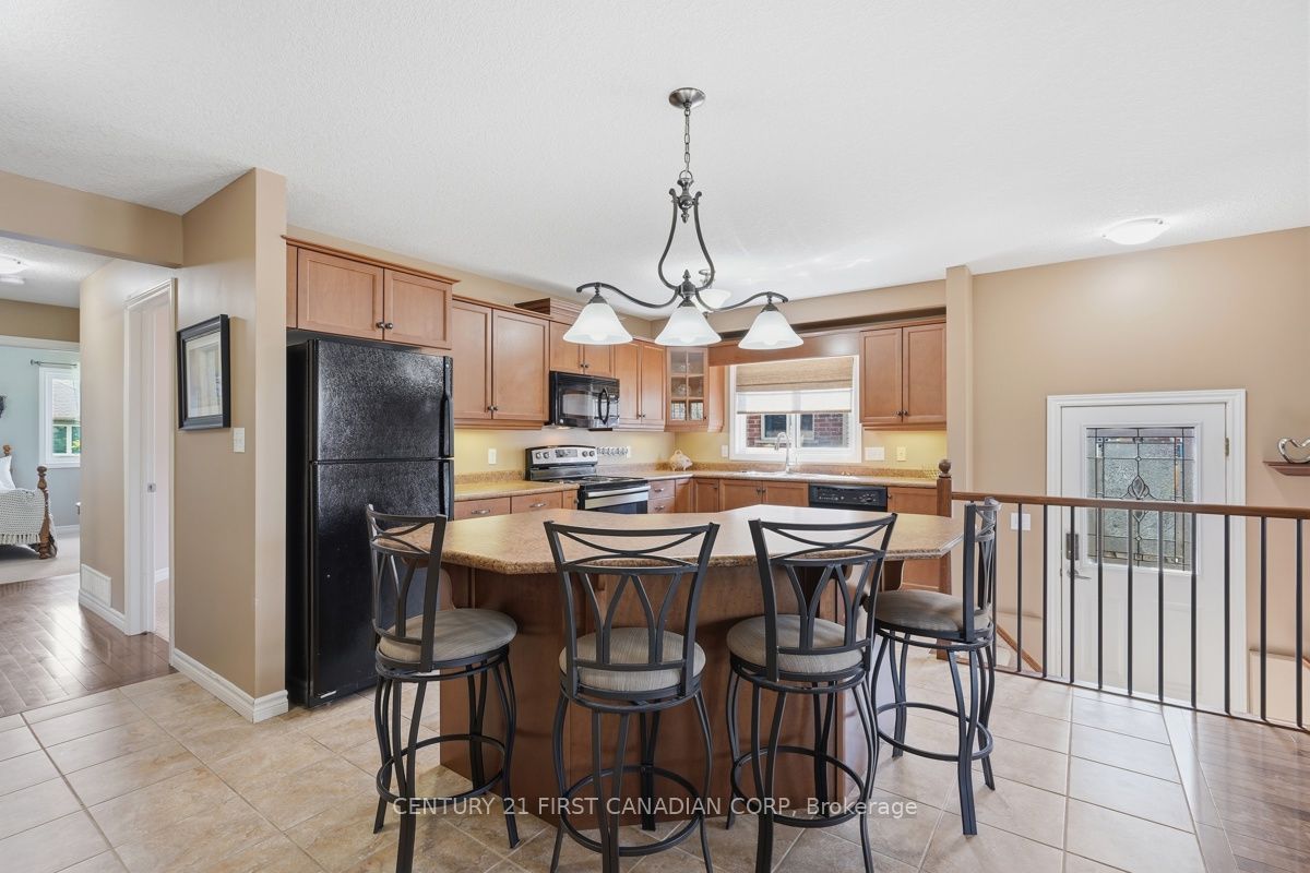 30 Pear Tree Avenue Property Photo 14