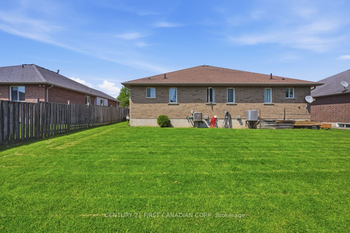 30 Pear Tree Avenue Property Photo 40