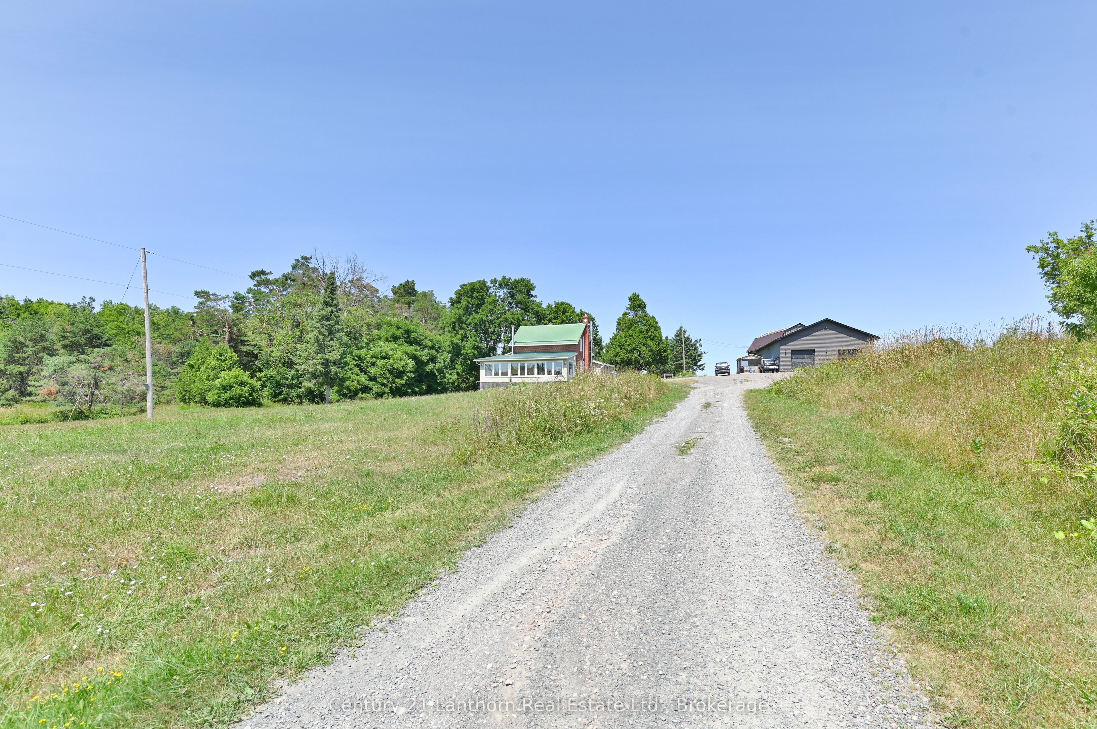 495 Barker Road Property Photo 4
