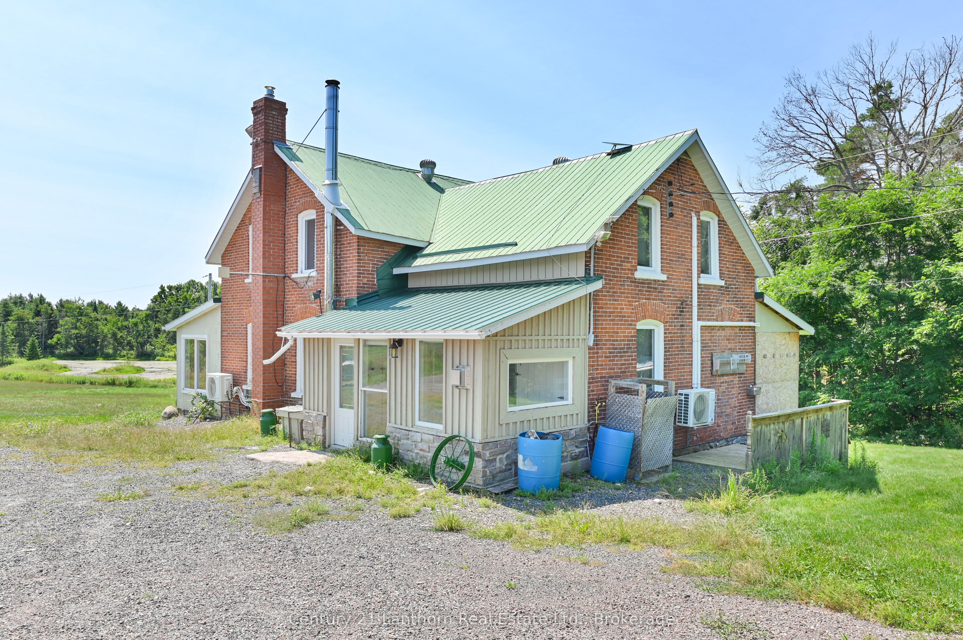 495 Barker Road Property Photo 10