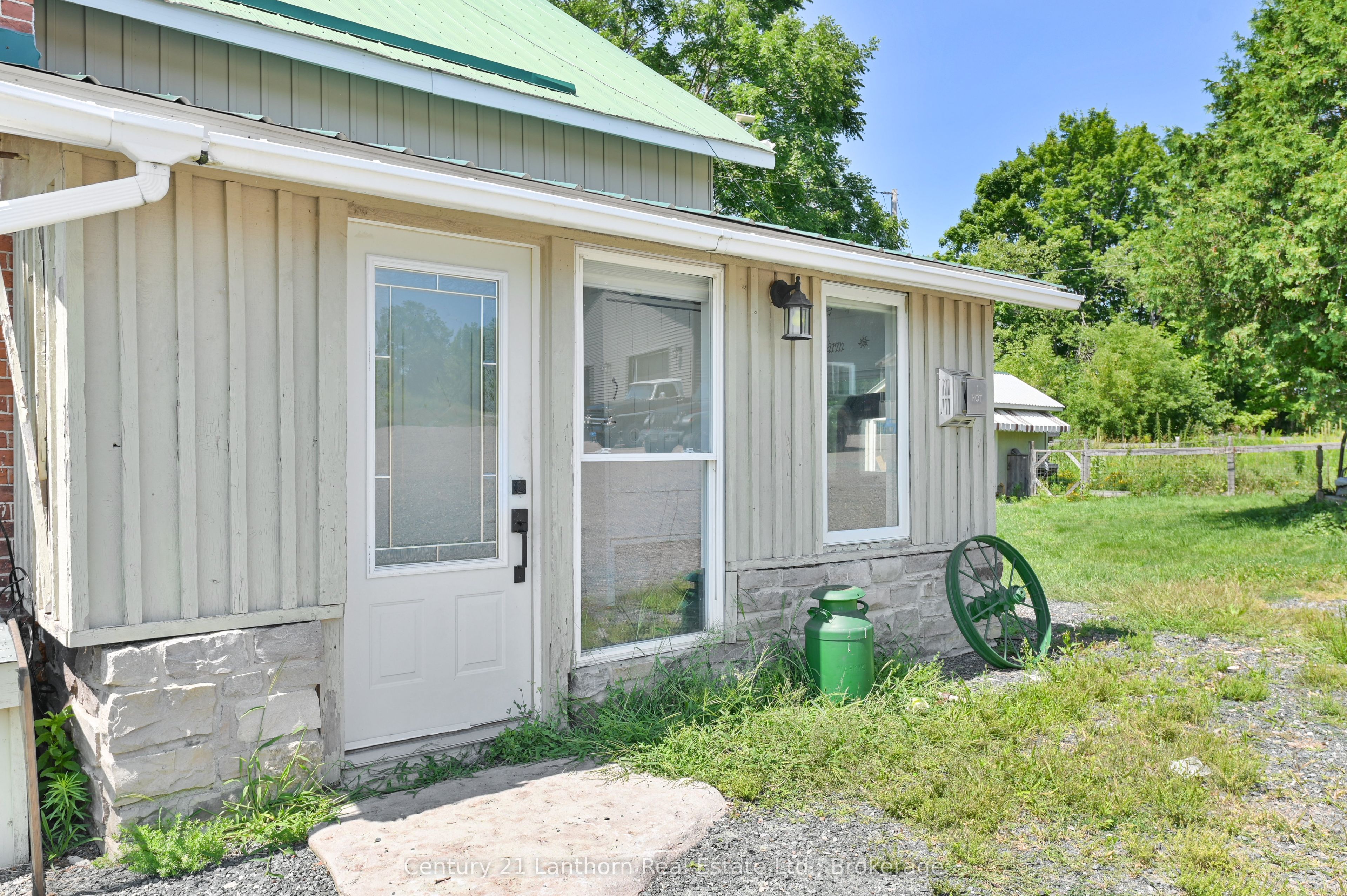 495 Barker Road Property Photo 11