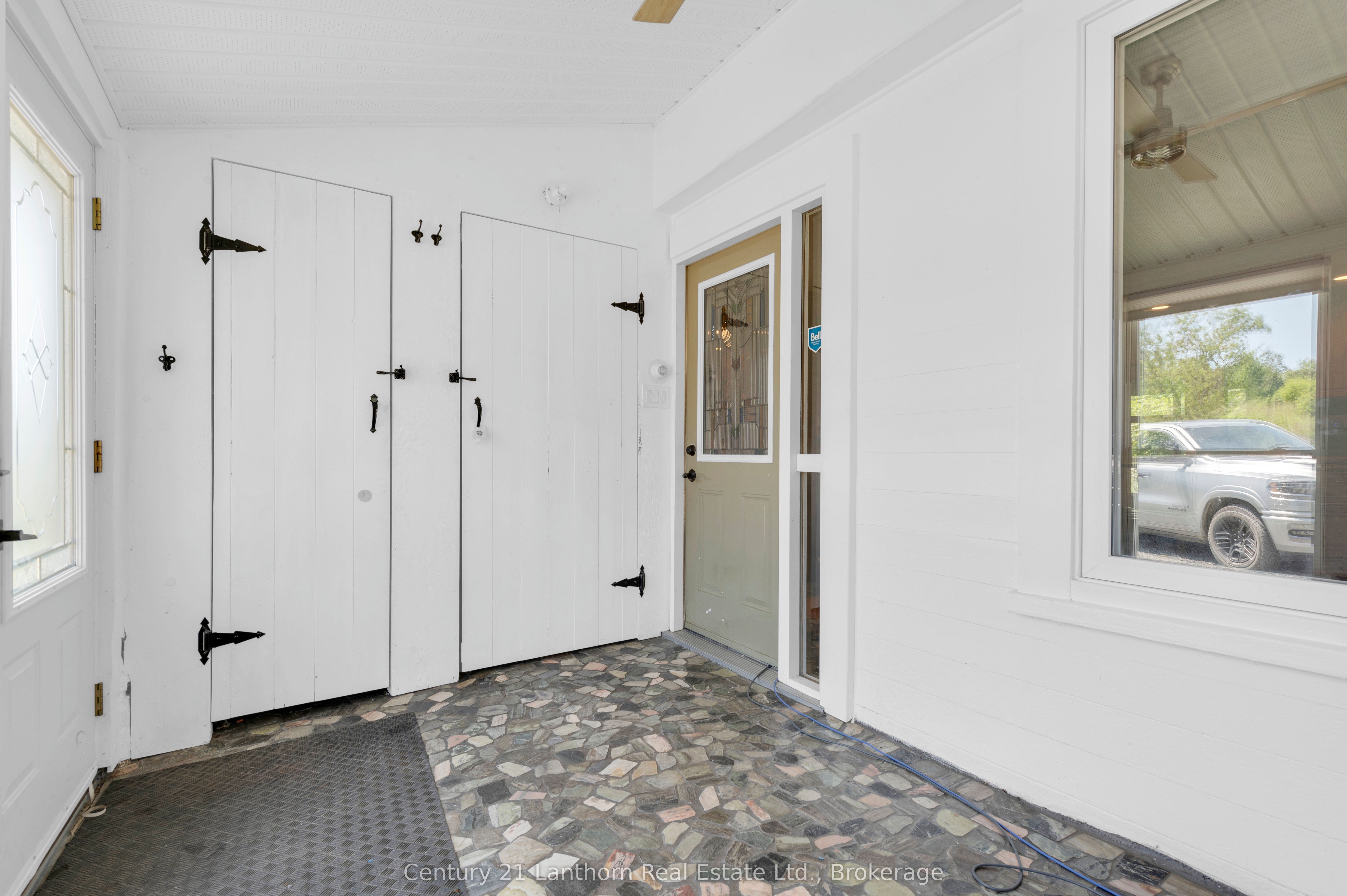 495 Barker Road Property Photo 13