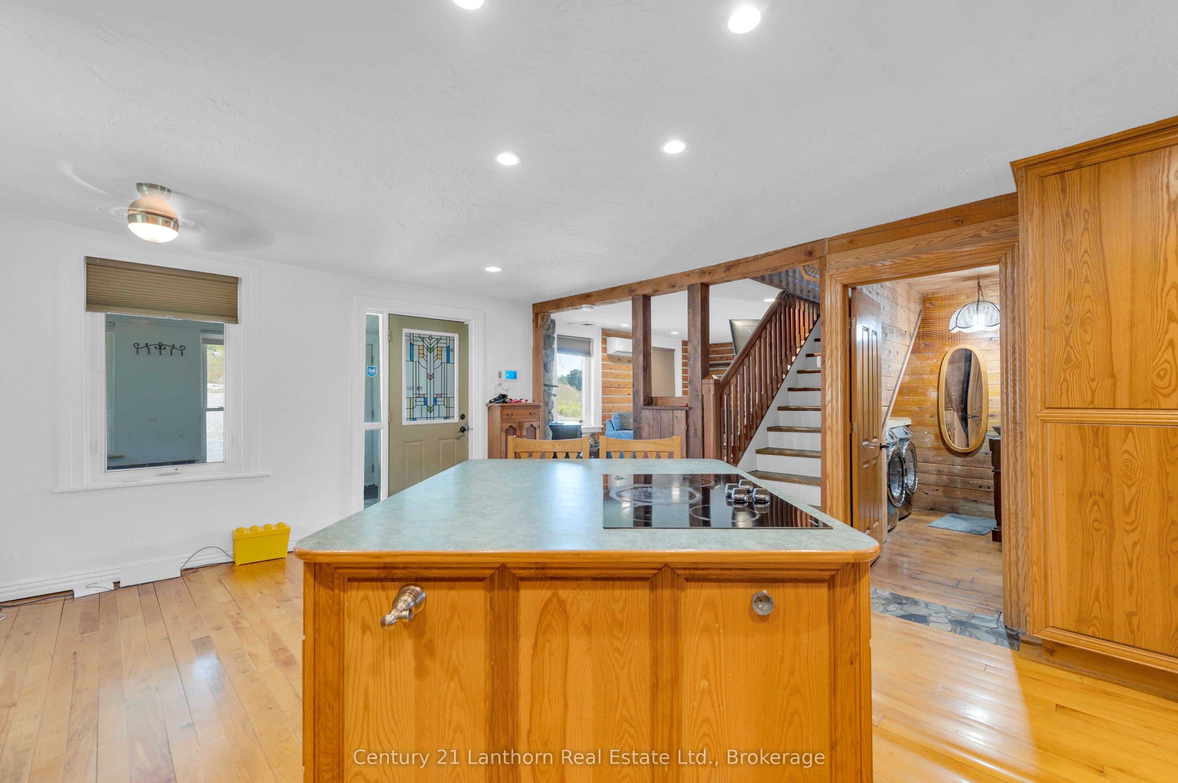 495 Barker Road Property Photo 16