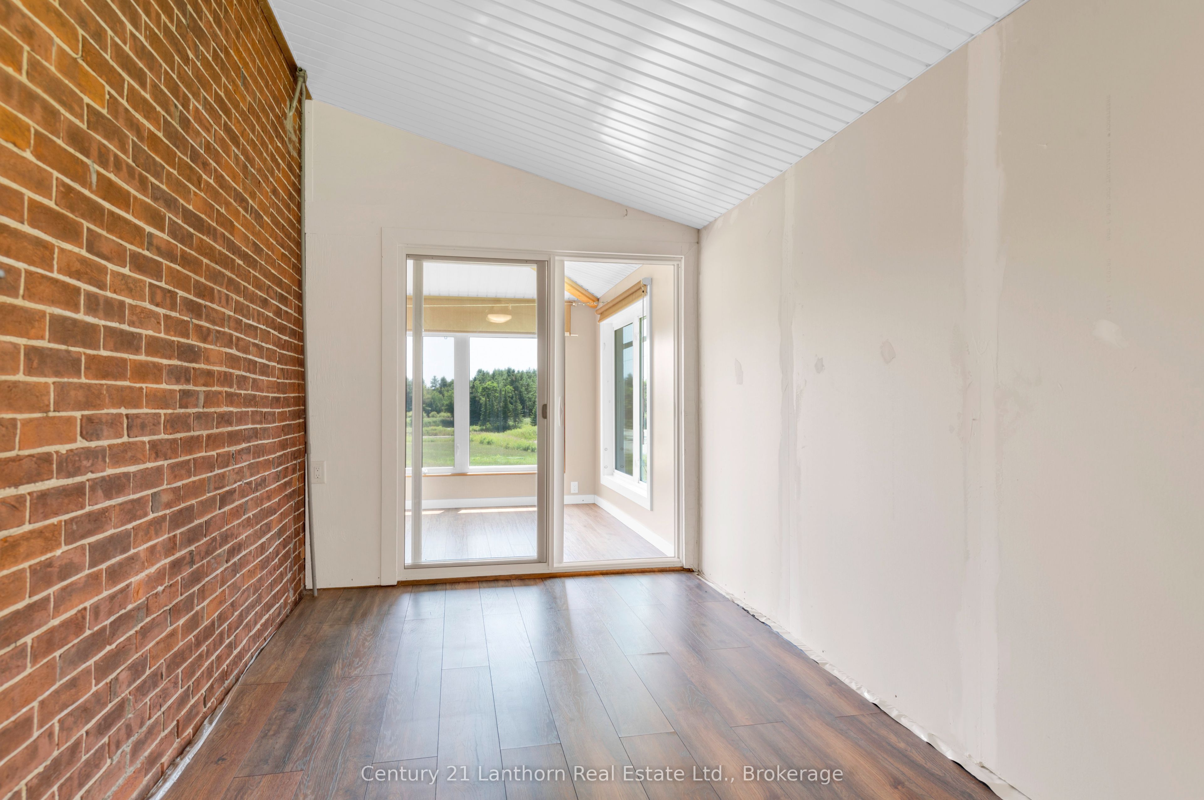 495 Barker Road Property Photo 24