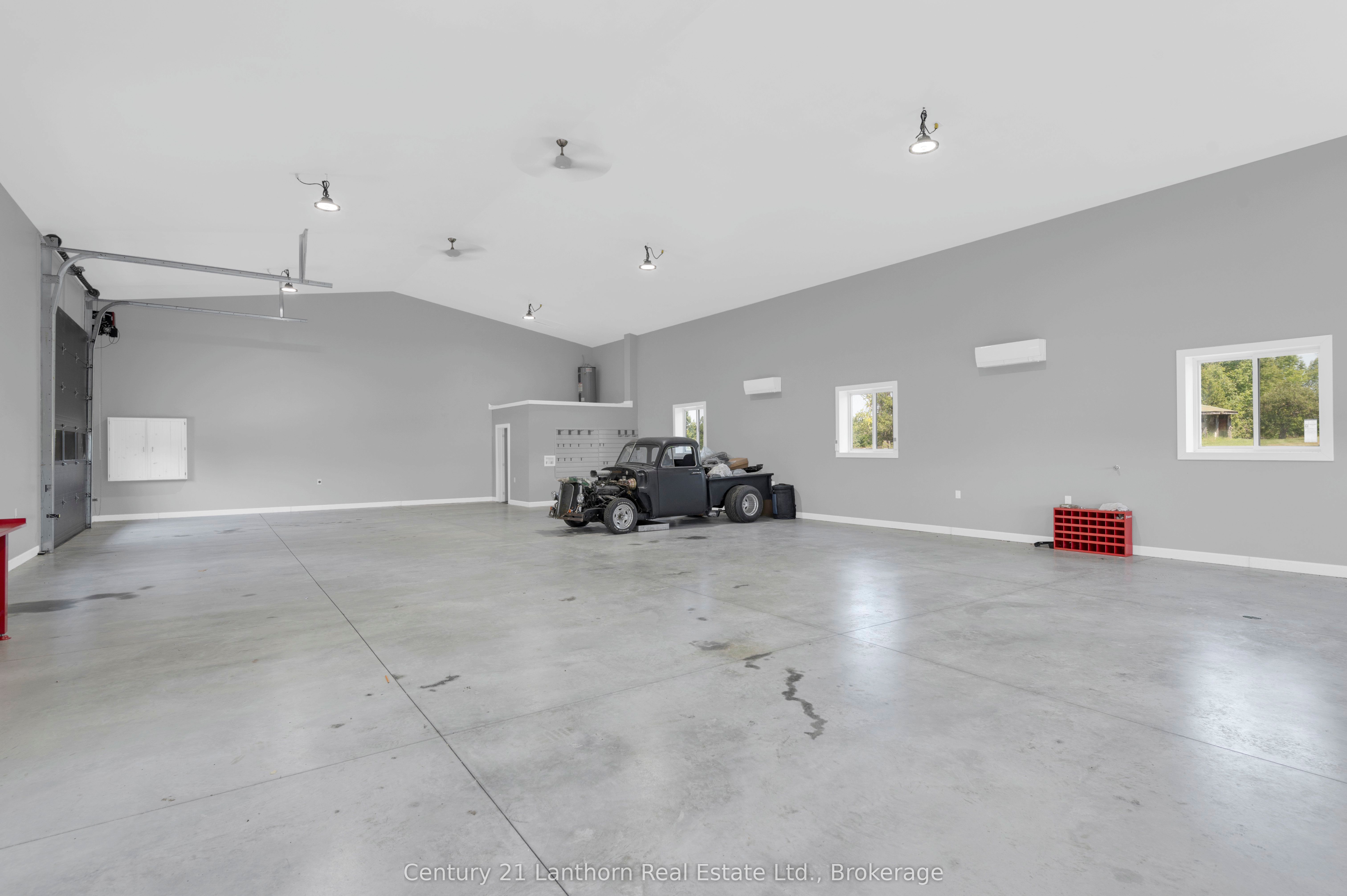 495 Barker Road Property Photo 35