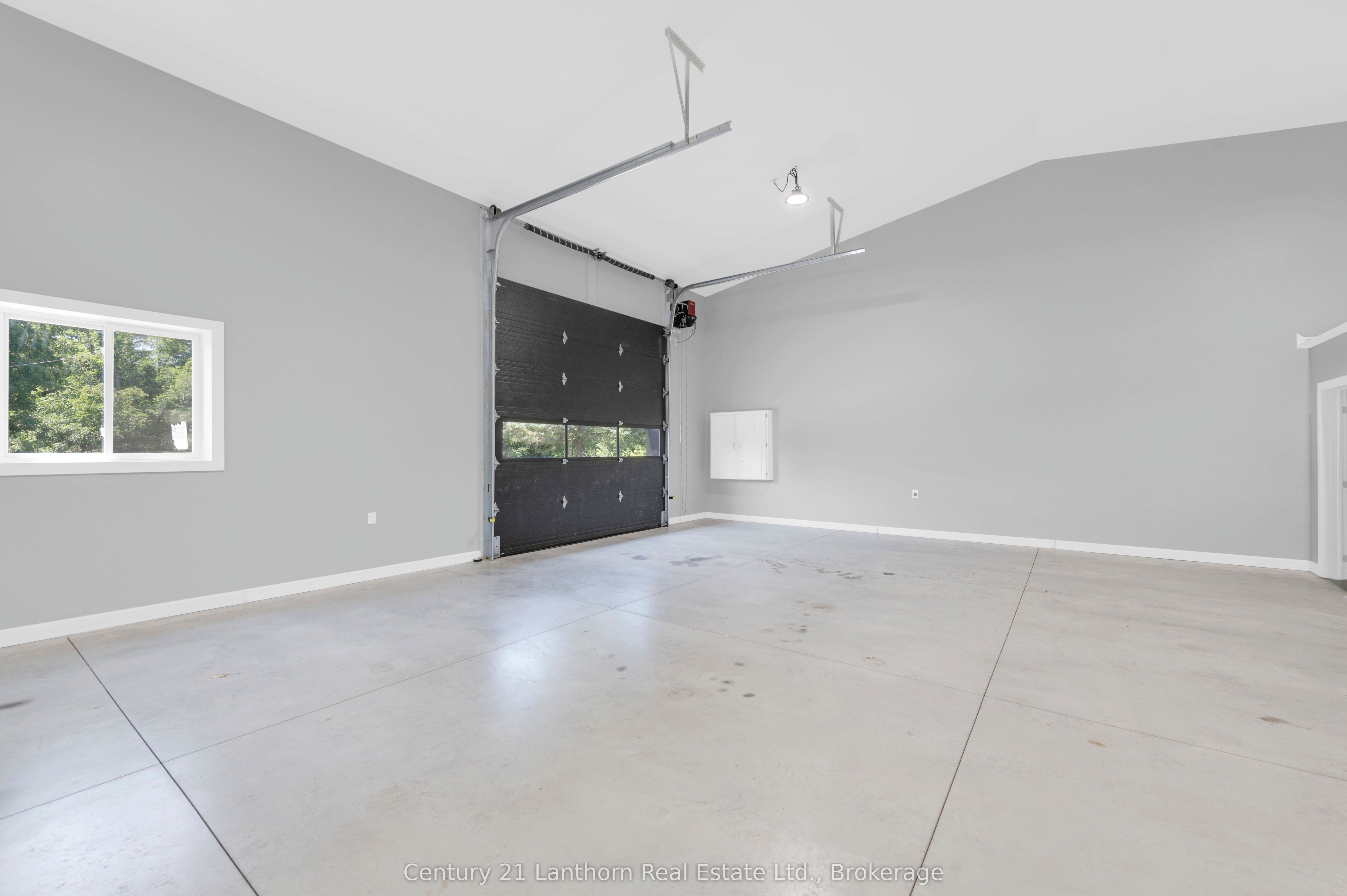 495 Barker Road Property Photo 37