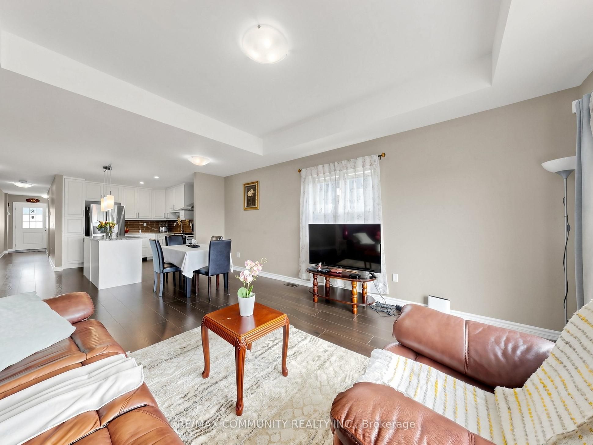 90 Cortland Way Property Photo 13